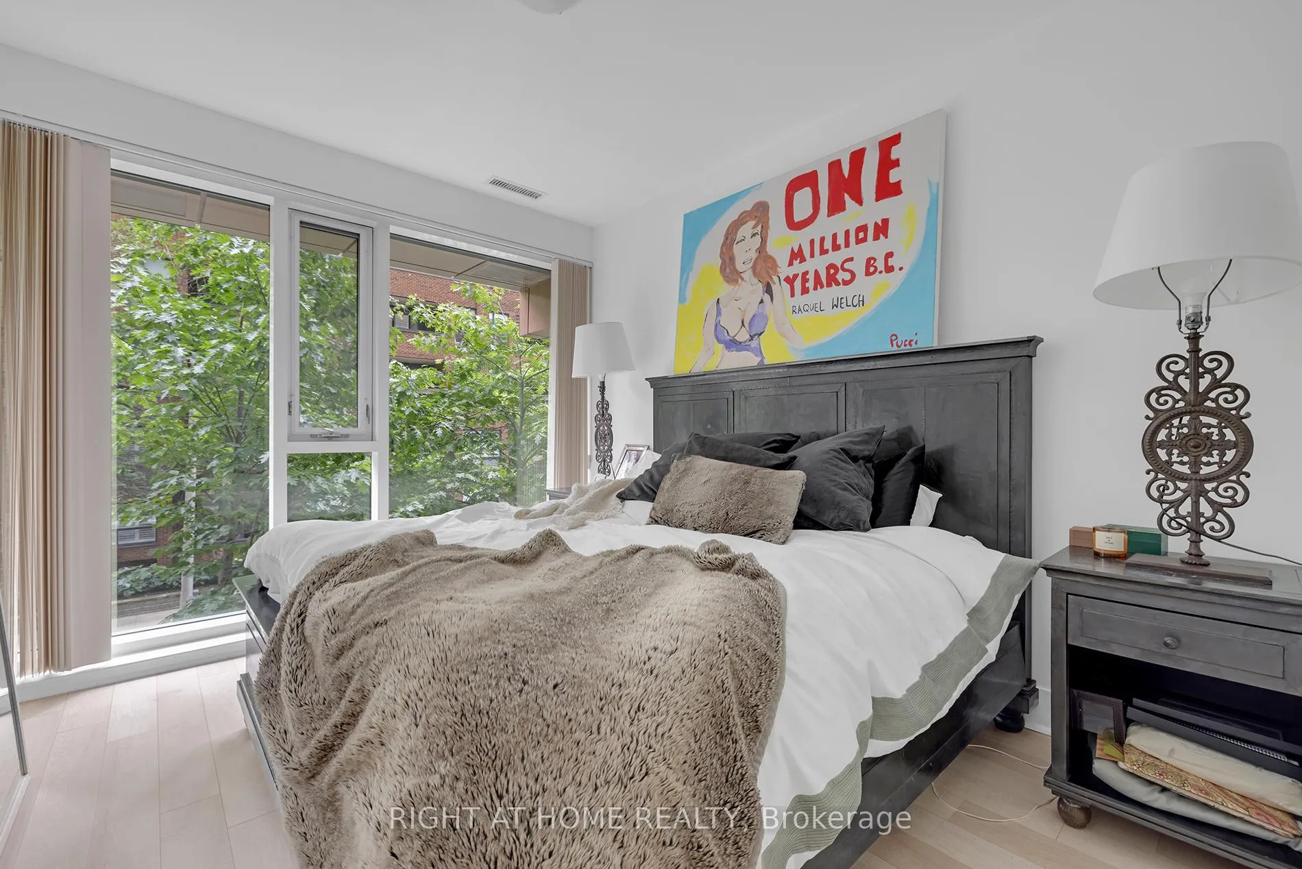 Photo 15 of Unit TH 101, 32 Davenport Road, Toronto, The Annex — HOMEH