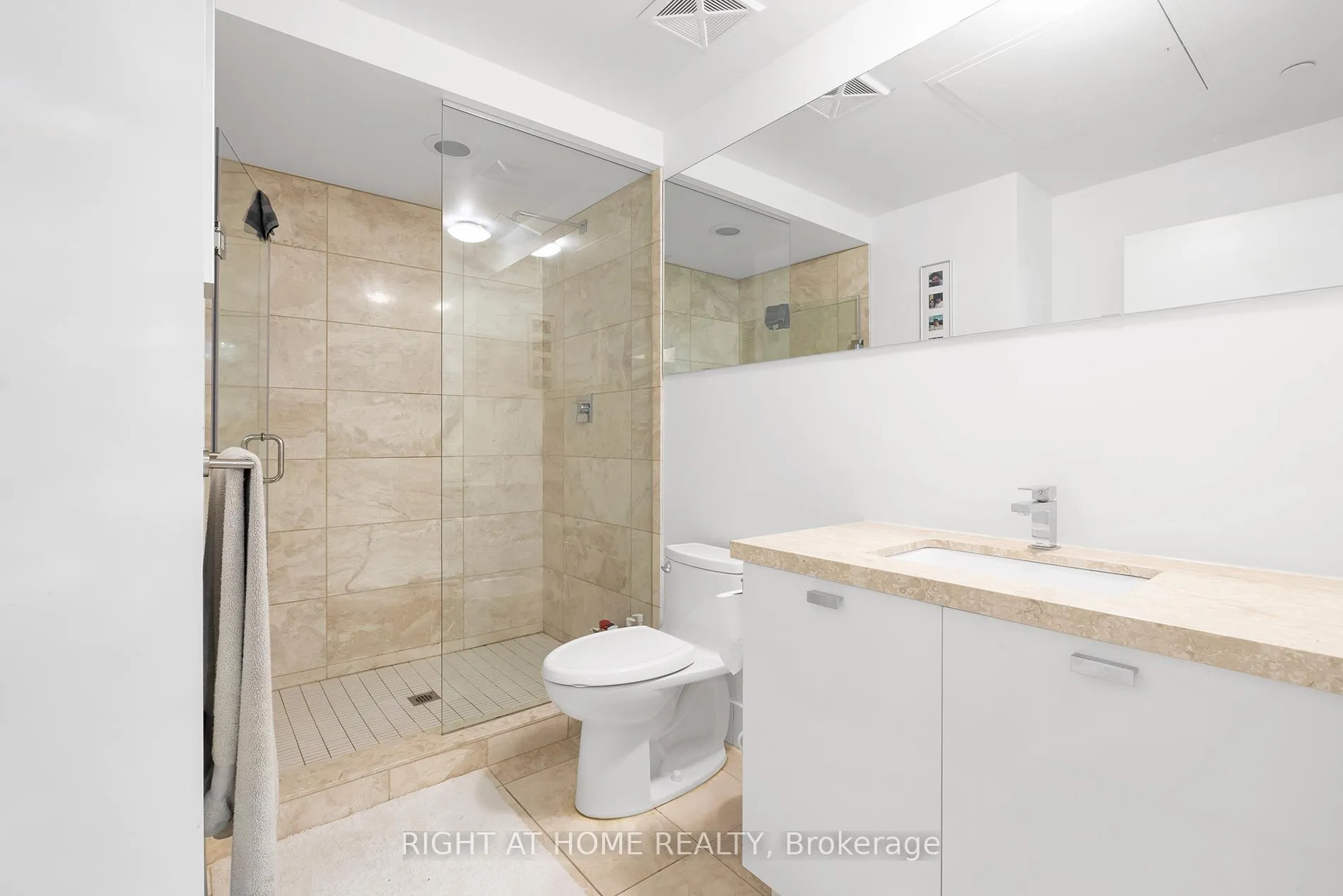 Photo 18 of Unit TH 101, 32 Davenport Road, Toronto, The Annex — HOMEH