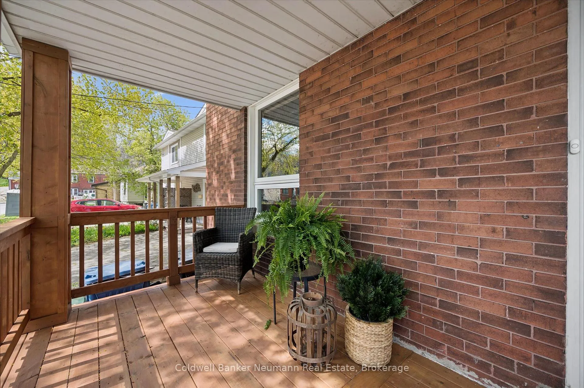 Photo 3 of 30 Huron Street, Guelph, St. Patrick's Ward — HOMEH
