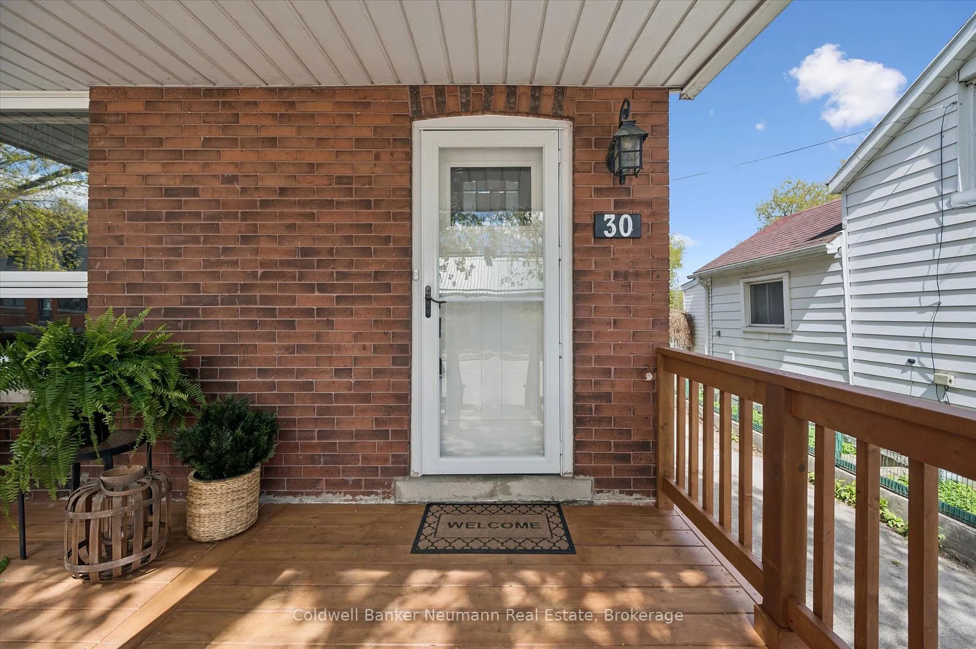 Photo 4 of 30 Huron Street, Guelph, St. Patrick's Ward — HOMEH