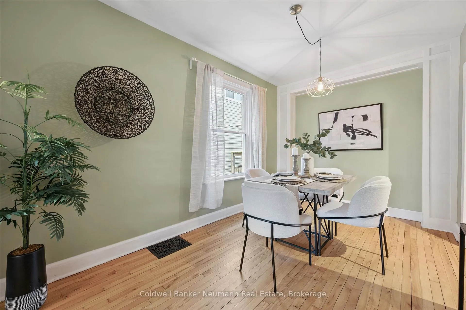 Photo 8 of 30 Huron Street, Guelph, St. Patrick's Ward — HOMEH