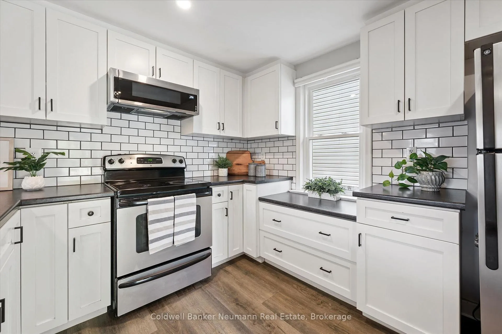 Photo 11 of 30 Huron Street, Guelph, St. Patrick's Ward — HOMEH
