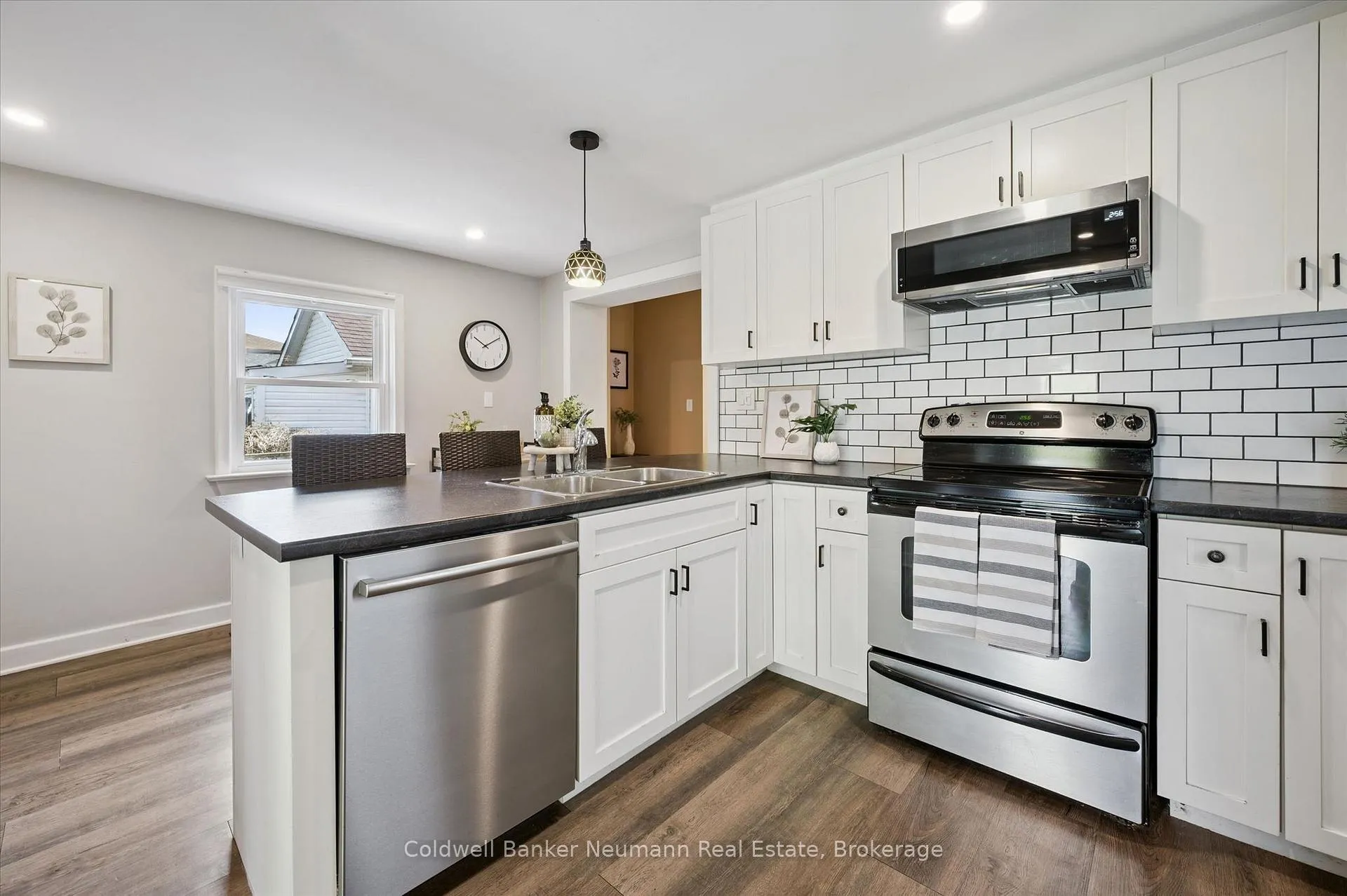 Photo 12 of 30 Huron Street, Guelph, St. Patrick's Ward — HOMEH