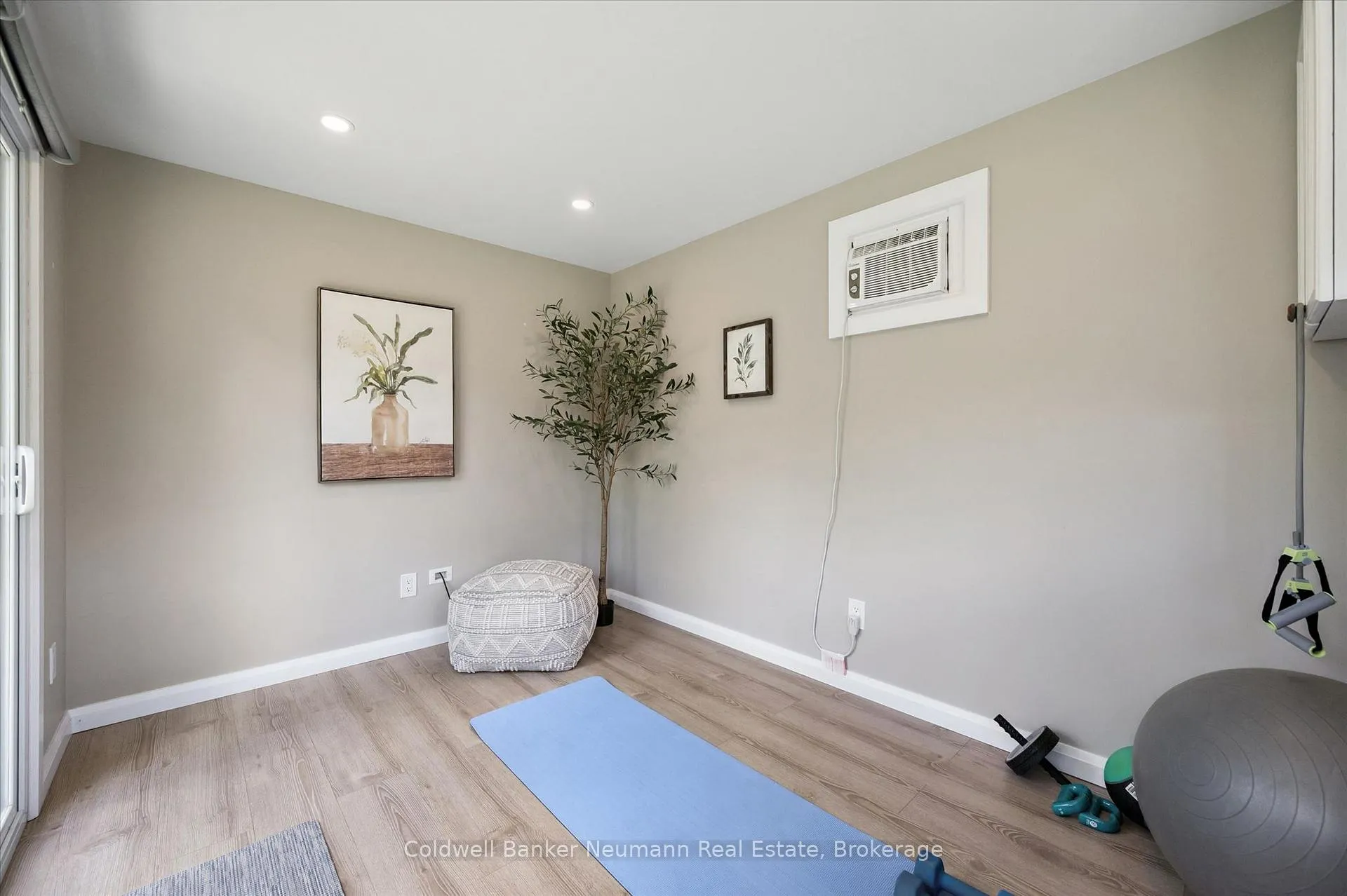 Photo 26 of 30 Huron Street, Guelph, St. Patrick's Ward — HOMEH