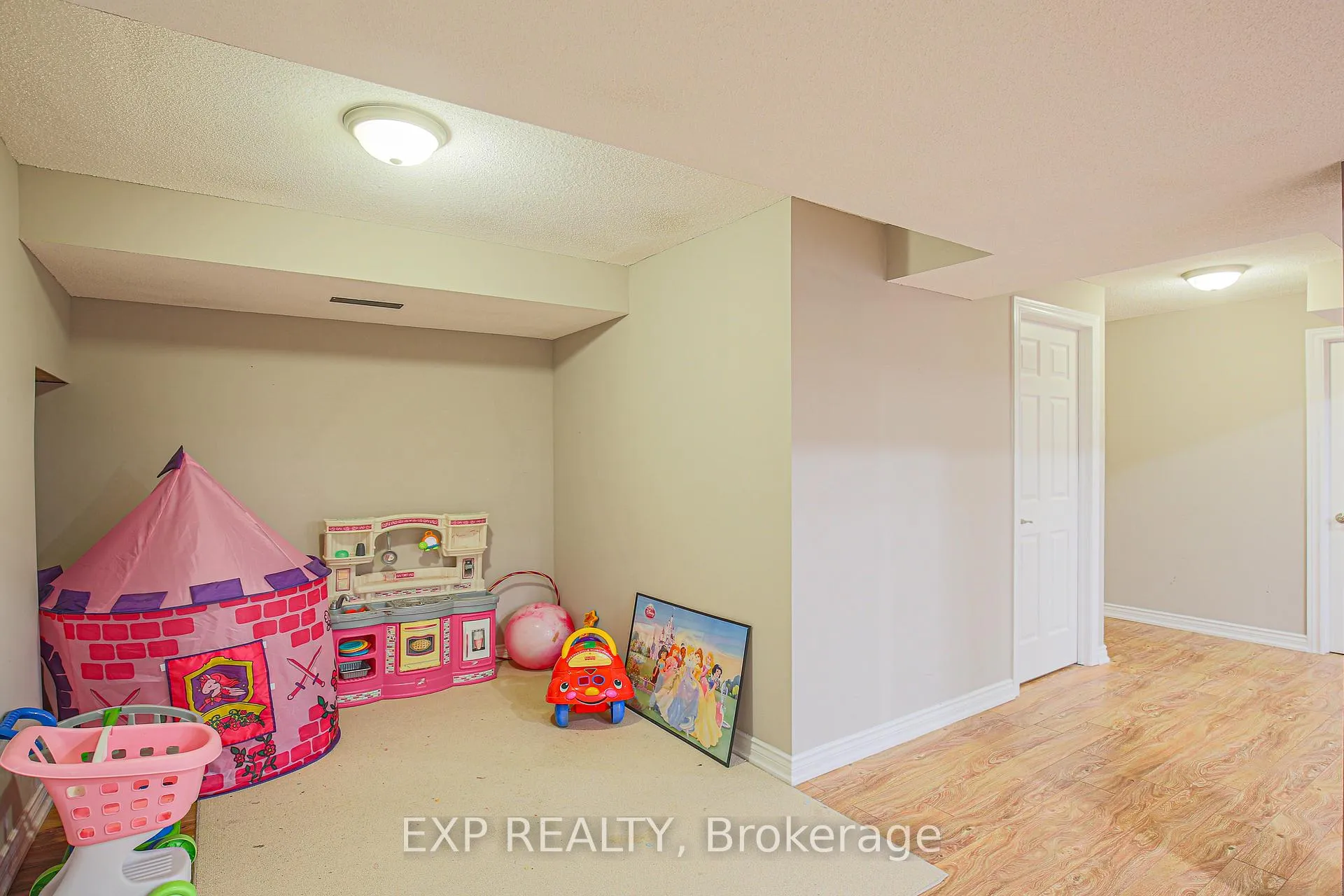 Photo 32 of 67 Pineforest Place, Markham, Wismer — HOMEH