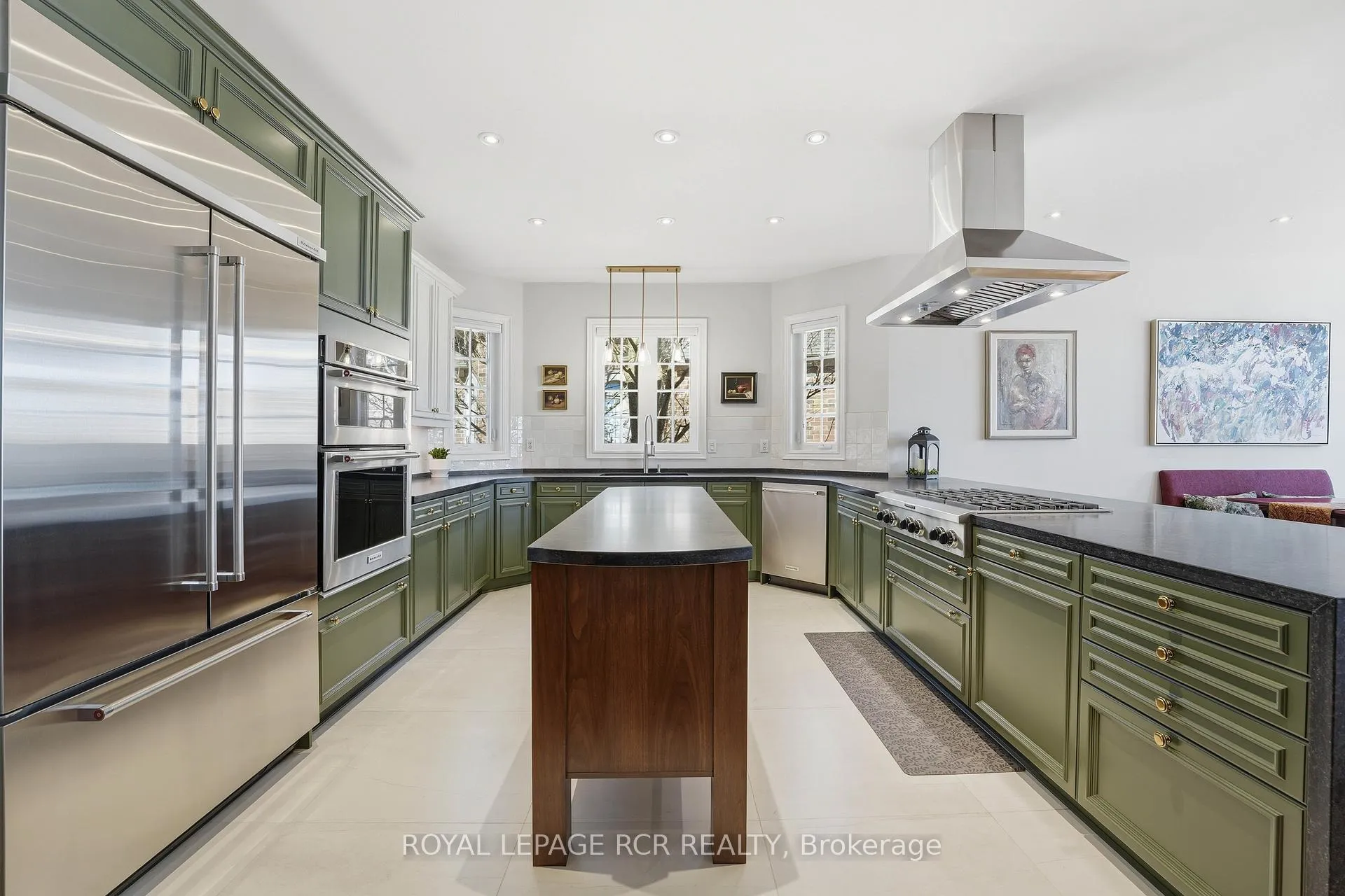 Photo 8 of Unit 88, 6 Danbrook Court, Aurora, Aurora Estates — HOMEH
