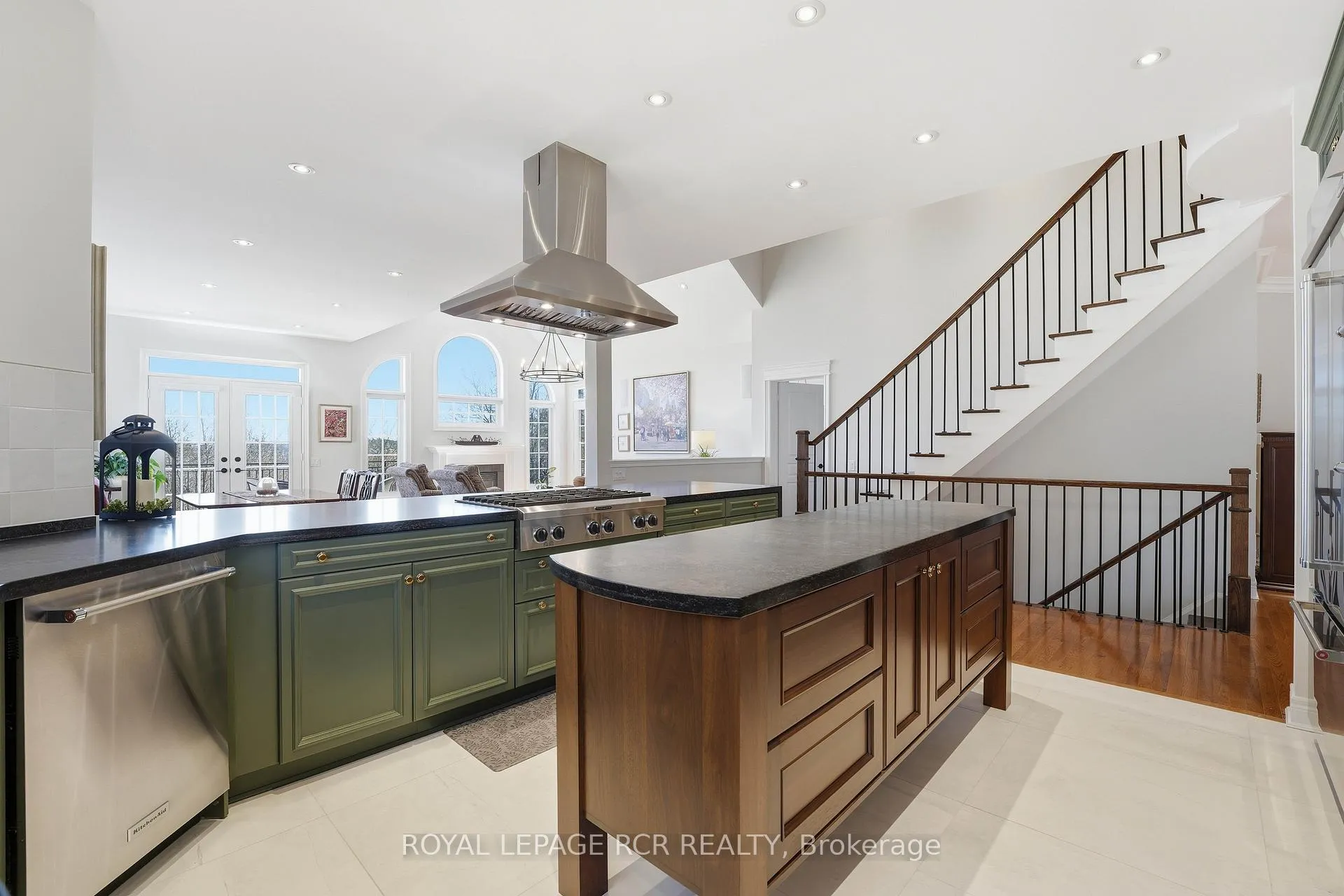 Photo 9 of Unit 88, 6 Danbrook Court, Aurora, Aurora Estates — HOMEH