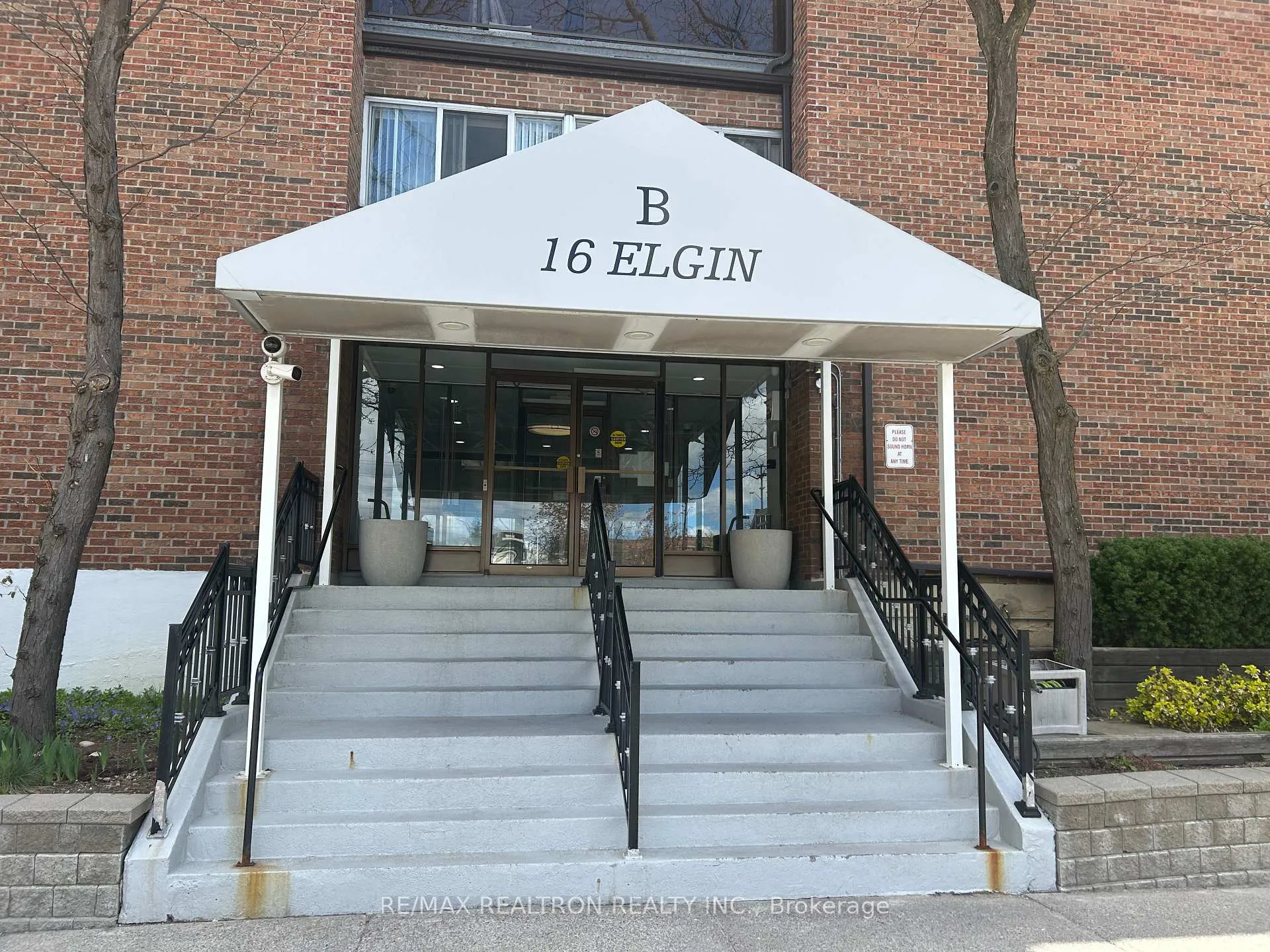 Photo 1 of Unit 235, 16B Elgin Street, Markham, Thornhill — HOMEH