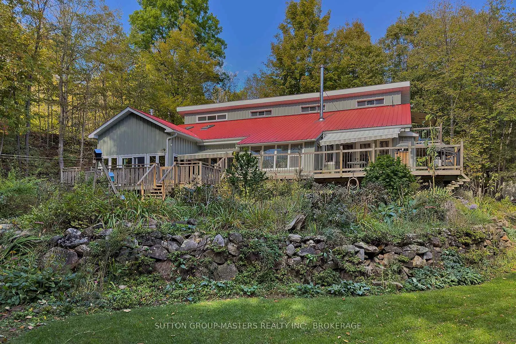 Photo 1 of 3595 Moore Farm Lane, Frontenac, Frontenac South — HOMEH