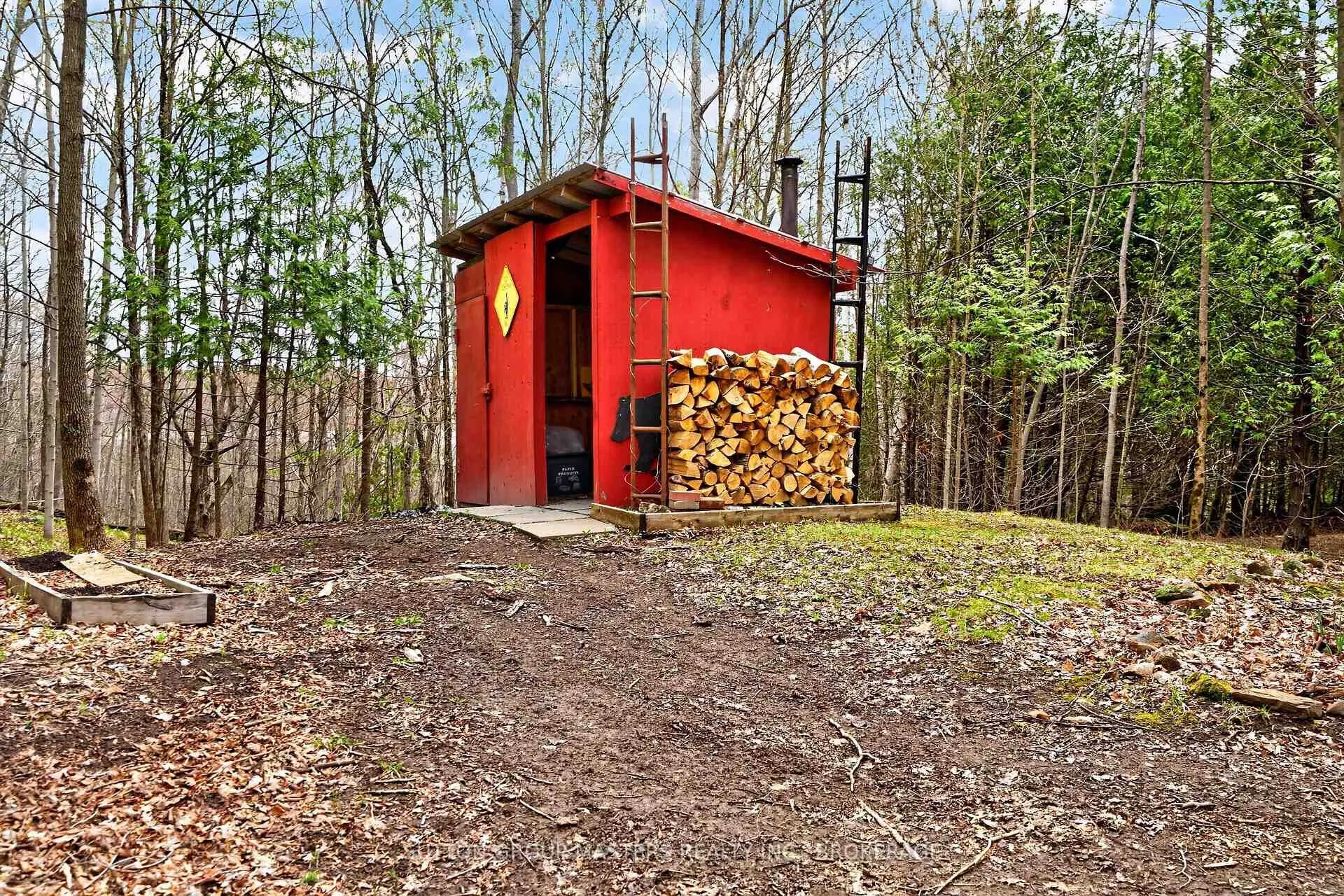 Photo 10 of 3595 Moore Farm Lane, Frontenac, Frontenac South — HOMEH