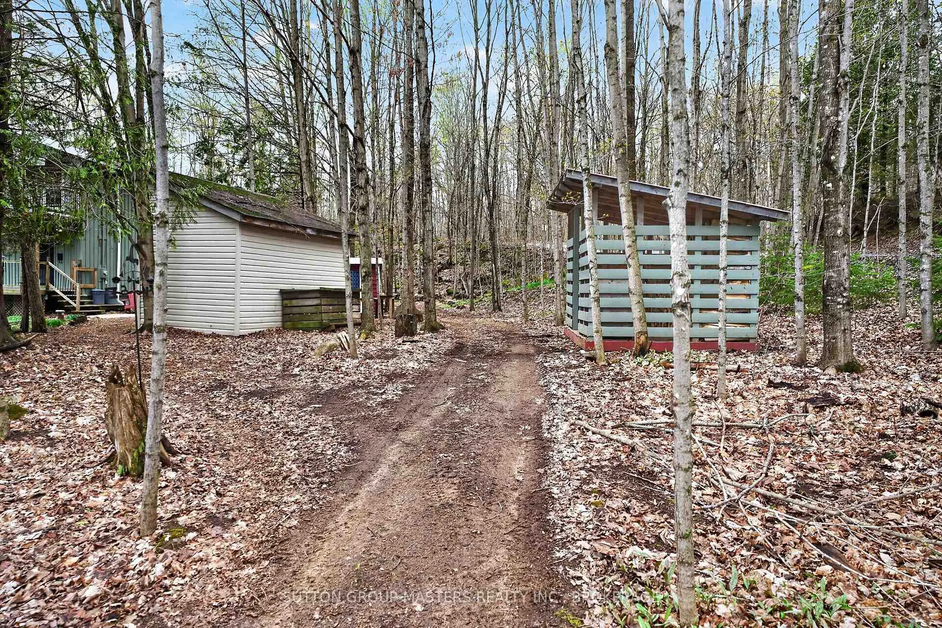Photo 11 of 3595 Moore Farm Lane, Frontenac, Frontenac South — HOMEH