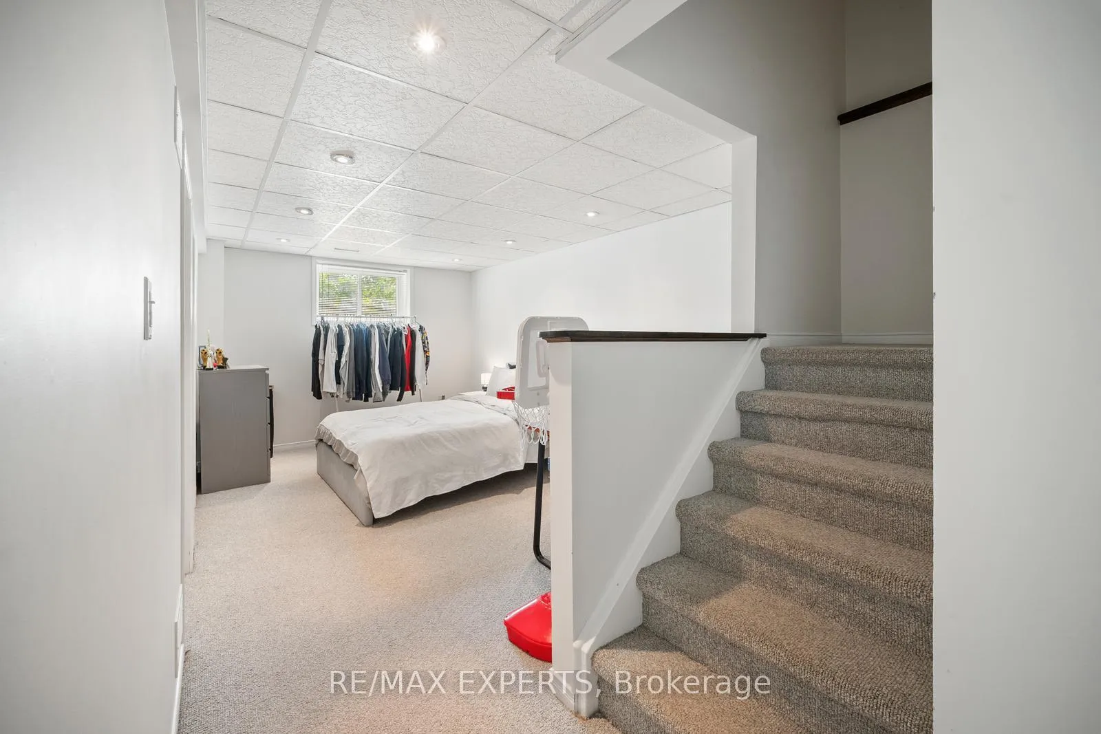 Photo 19 of 11 Penton Drive, Barrie, West Bayfield — HOMEH