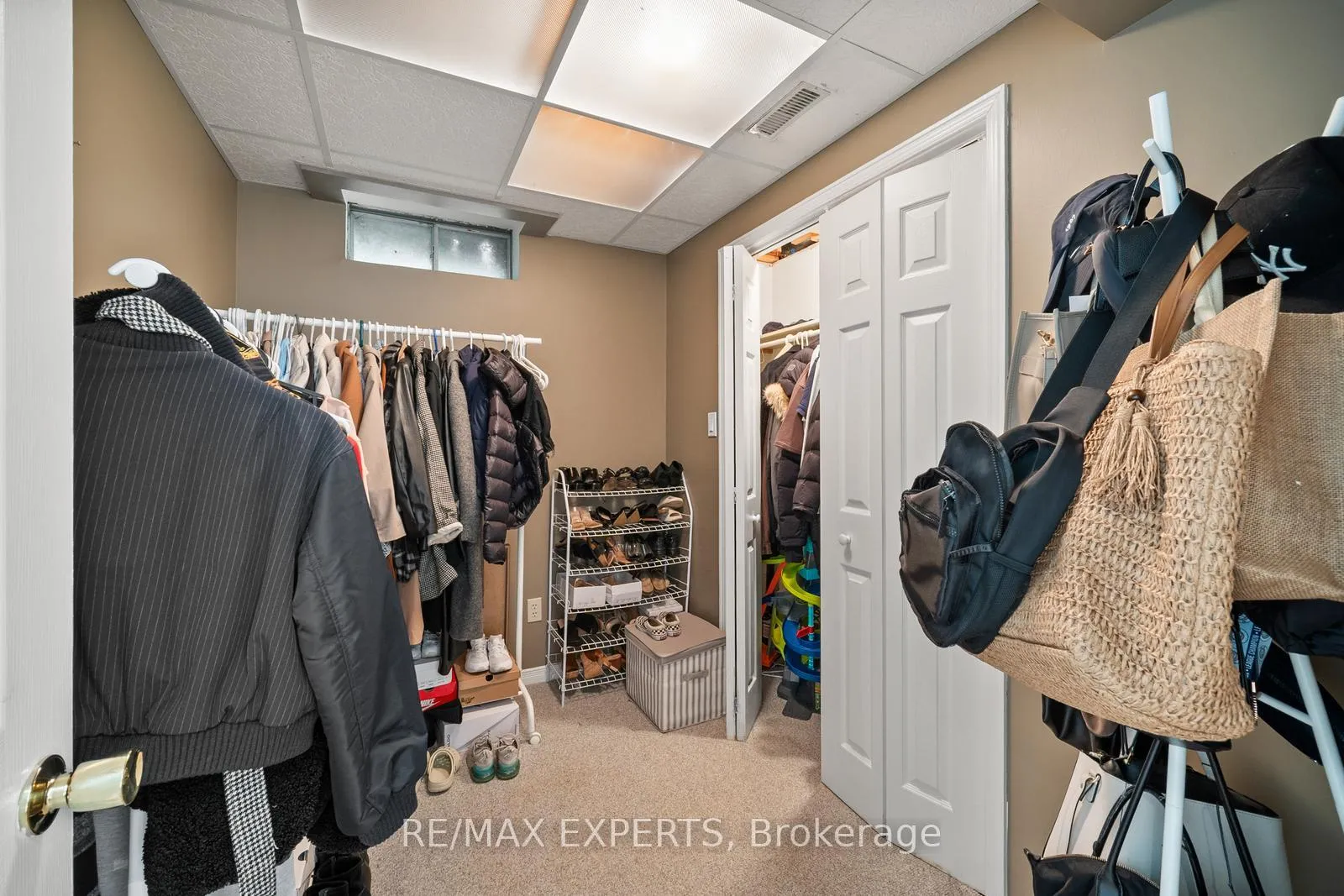 Photo 22 of 11 Penton Drive, Barrie, West Bayfield — HOMEH