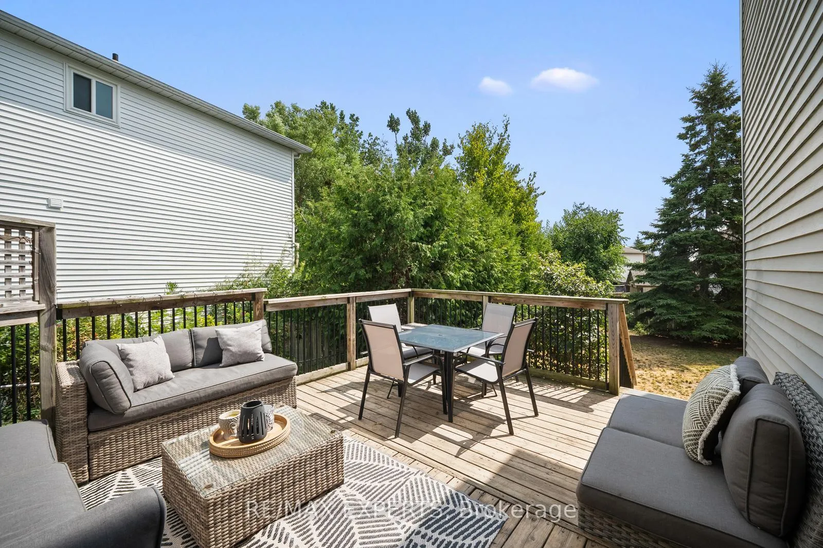 Photo 26 of 11 Penton Drive, Barrie, West Bayfield — HOMEH