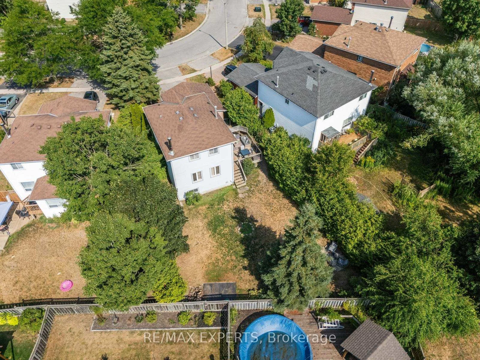 Photo 28 of 11 Penton Drive, Barrie, West Bayfield — HOMEH