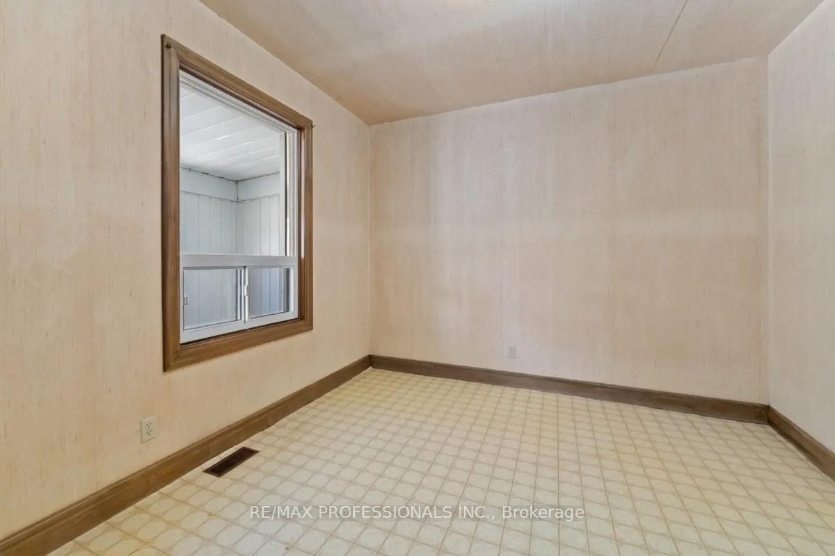 Photo 17 of 328 Donlands Avenue, Toronto, East York — HOMEH