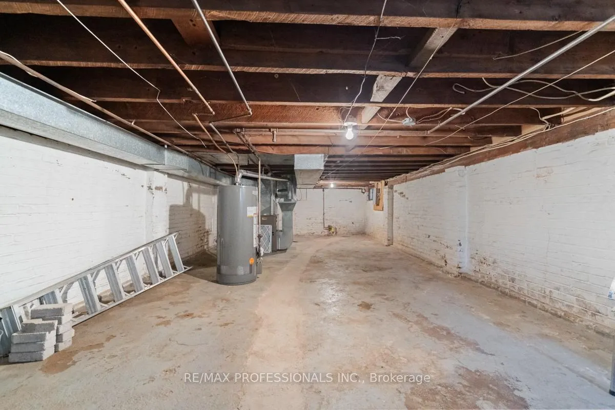 Photo 20 of 328 Donlands Avenue, Toronto, East York — HOMEH