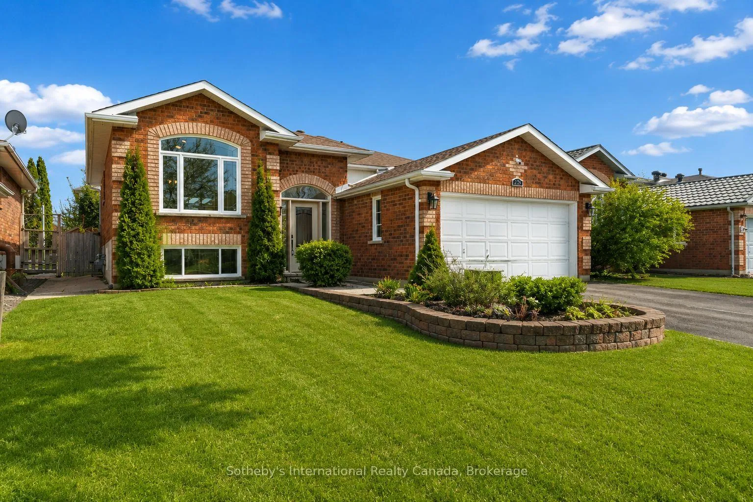 Photo 1 of 299 Harvie Road, Barrie, Holly — HOMEH