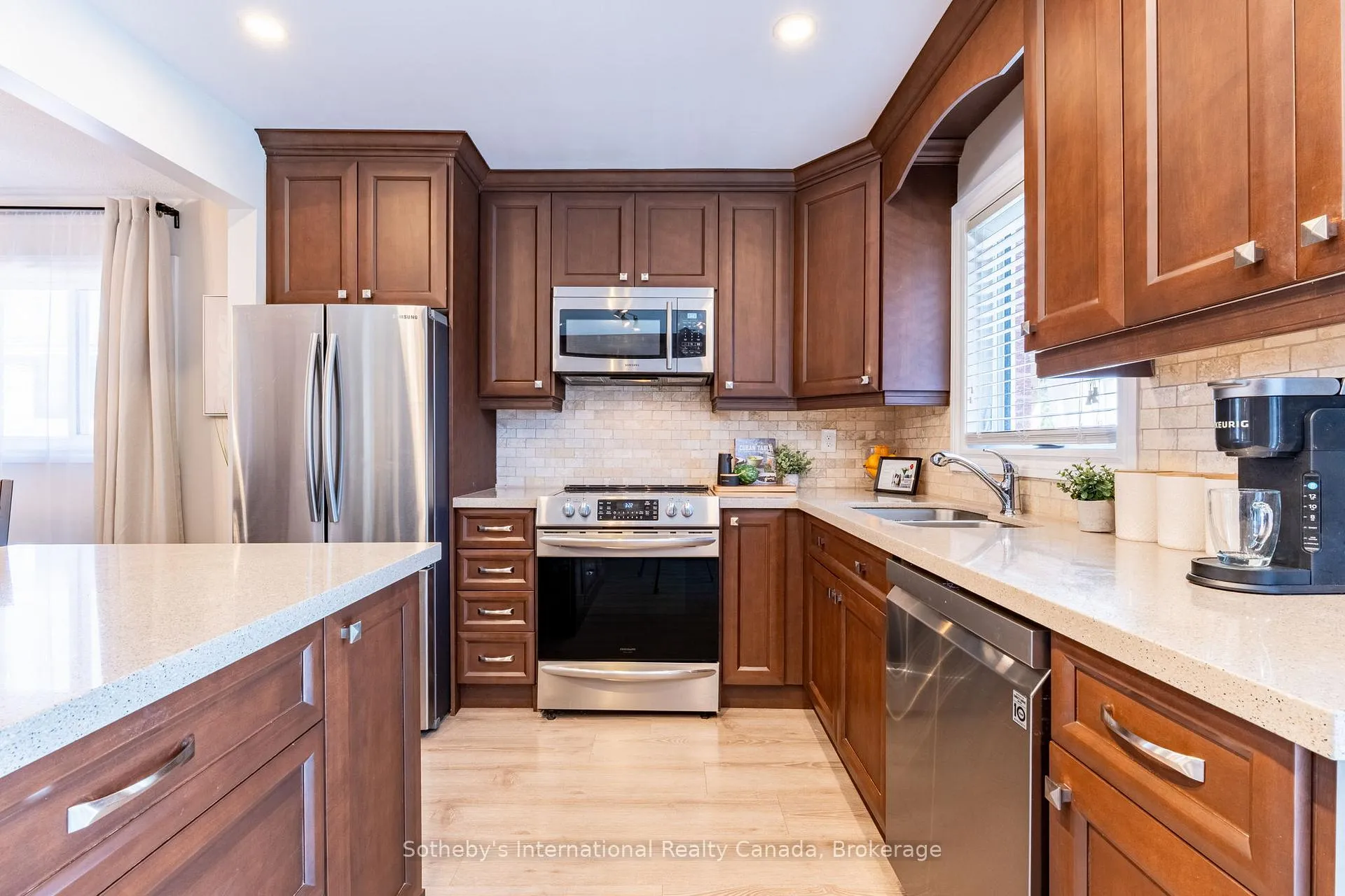 Photo 6 of 299 Harvie Road, Barrie, Holly — HOMEH