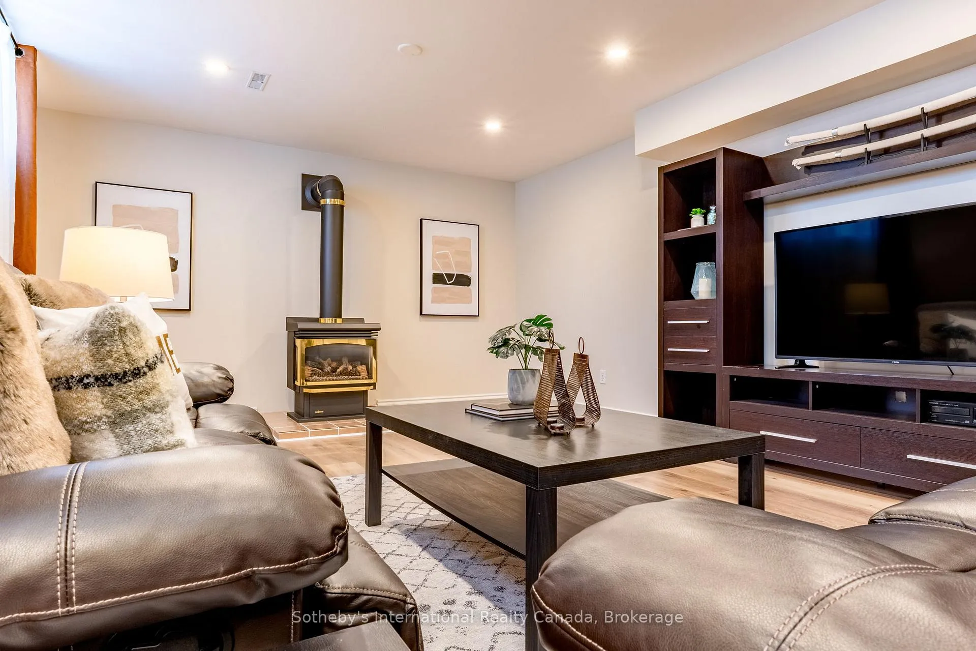 Photo 26 of 299 Harvie Road, Barrie, Holly — HOMEH