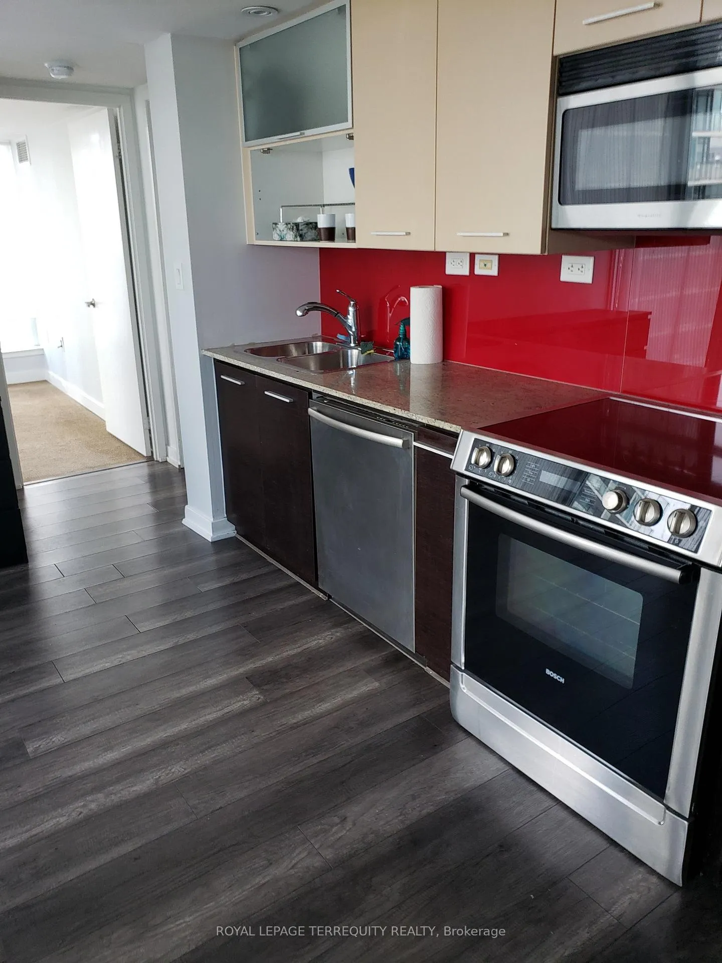 Photo 7 of Unit 1009, 8 Telegram Mews Drive, Toronto, Waterfront Communities — HOMEH