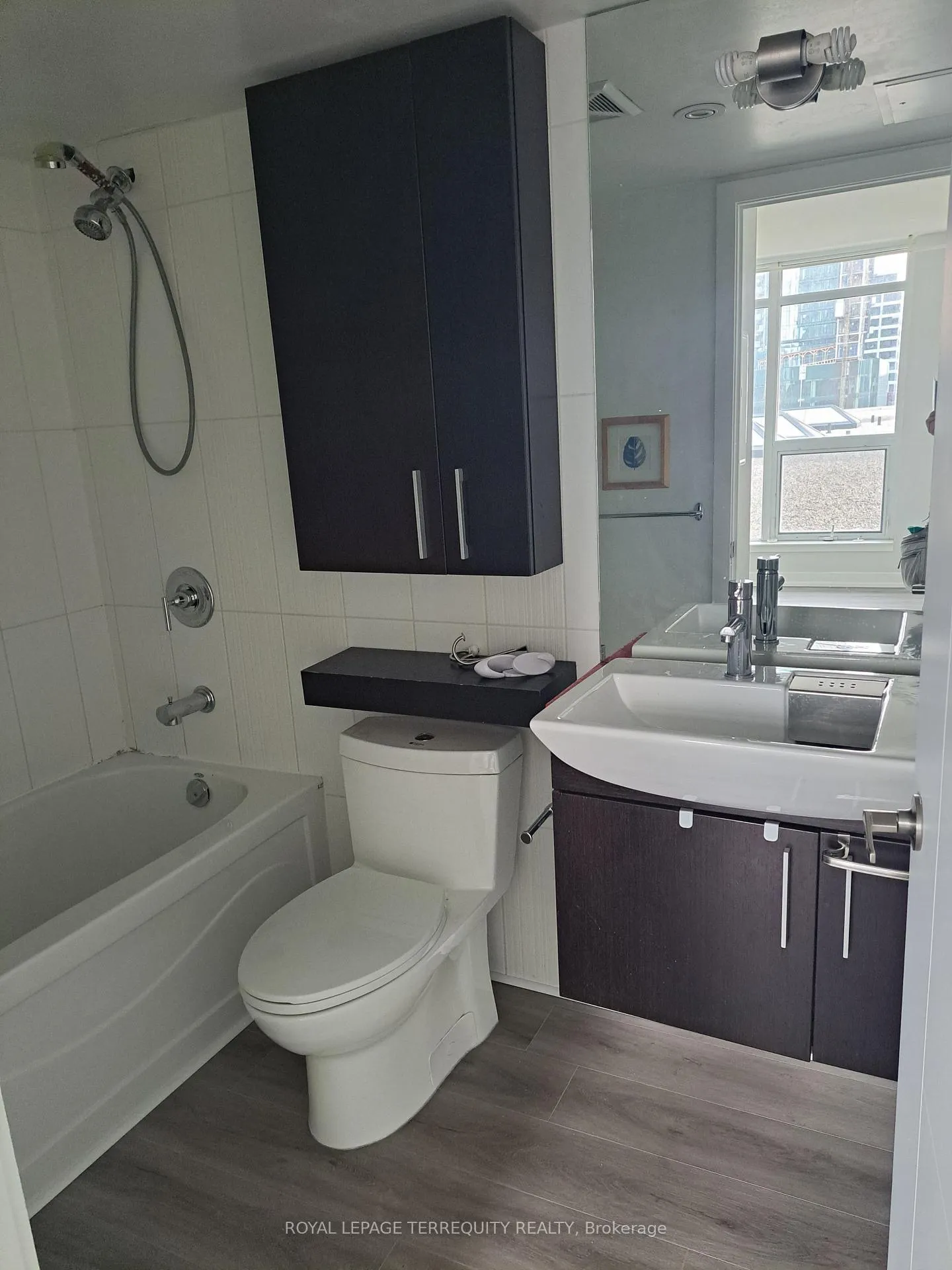 Photo 10 of Unit 1009, 8 Telegram Mews Drive, Toronto, Waterfront Communities — HOMEH