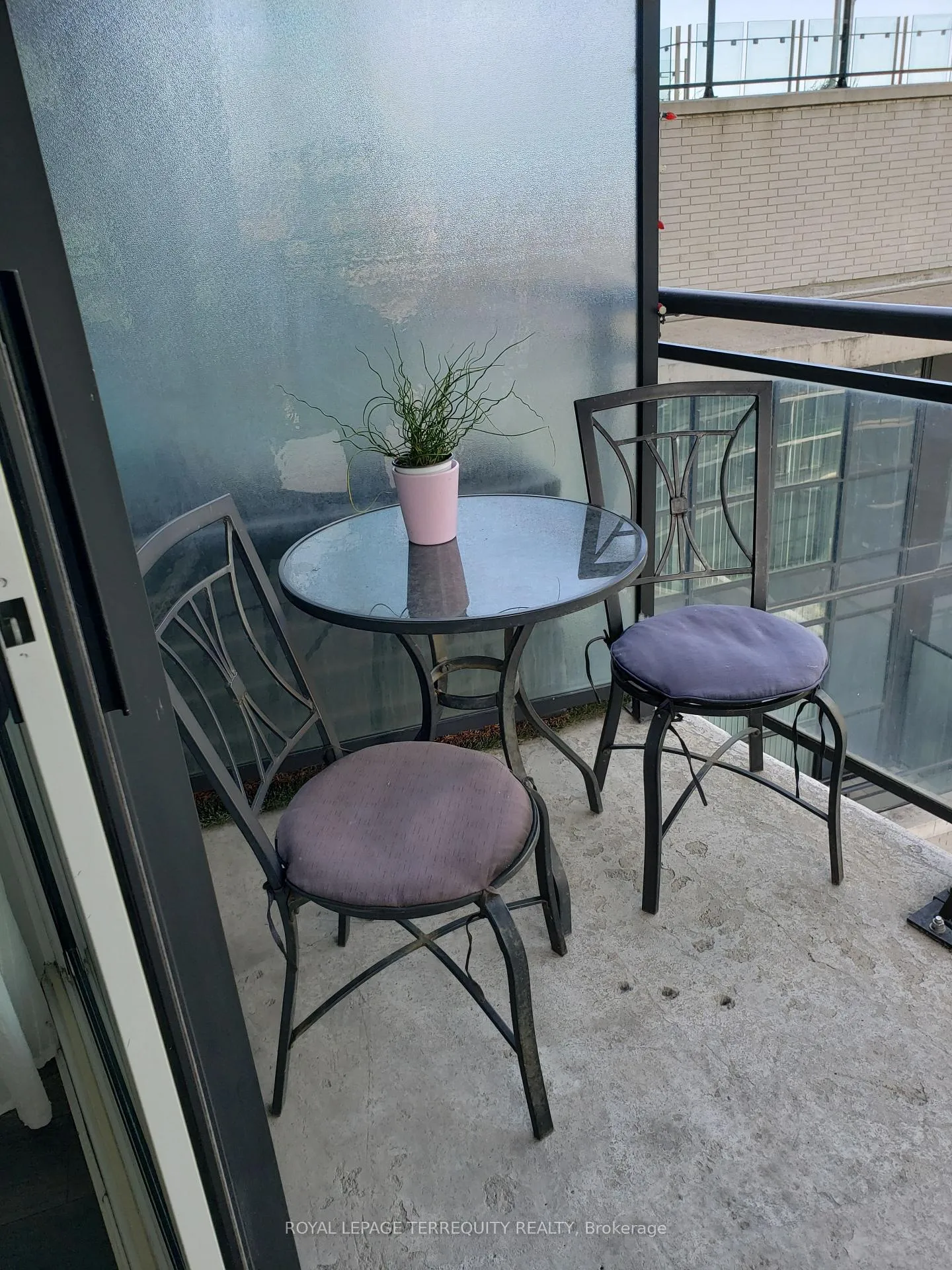 Photo 11 of Unit 1009, 8 Telegram Mews Drive, Toronto, Waterfront Communities — HOMEH