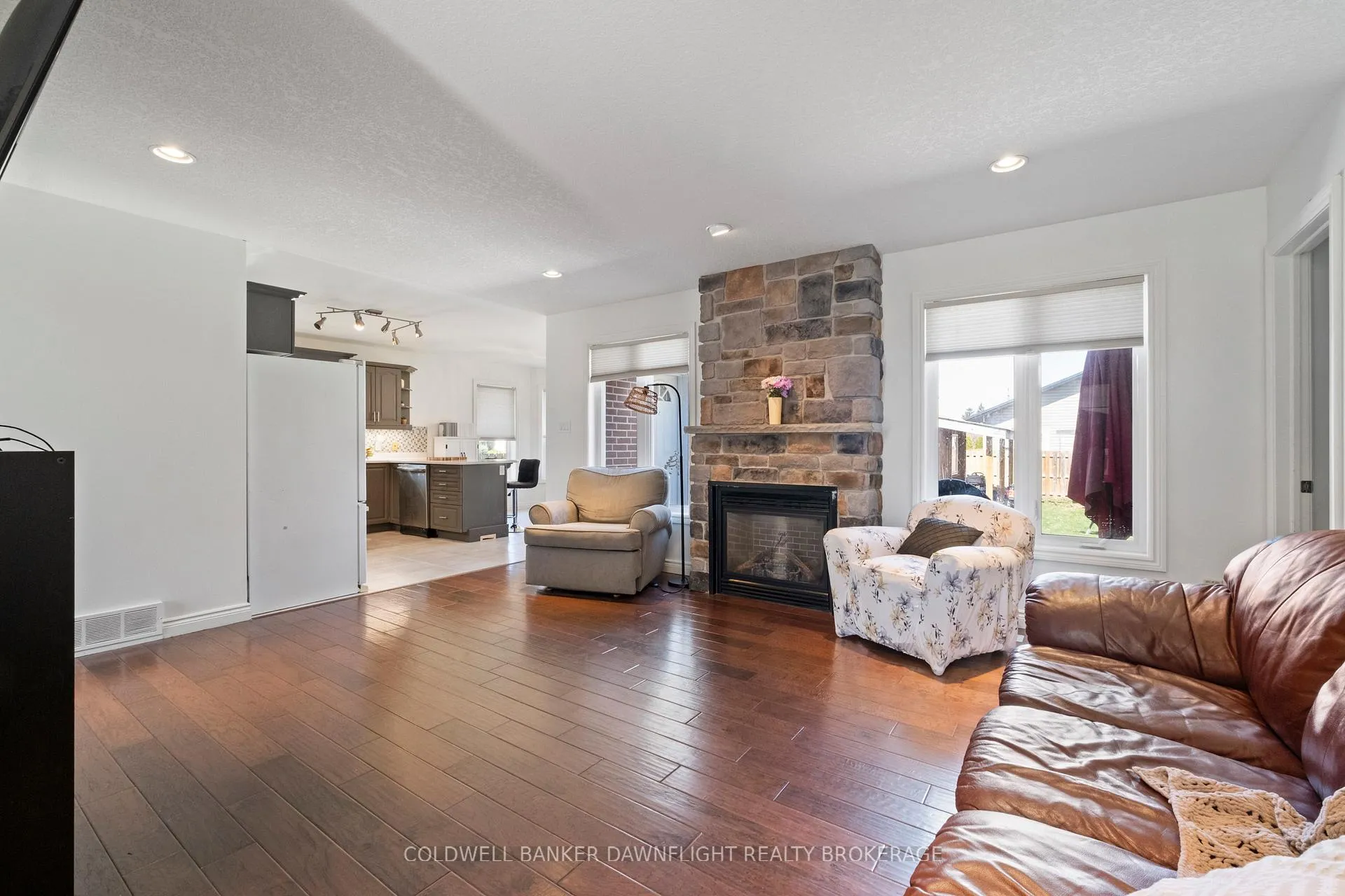 Photo 6 of 148 Broadway Street, North Middlesex, Parkhill — HOMEH