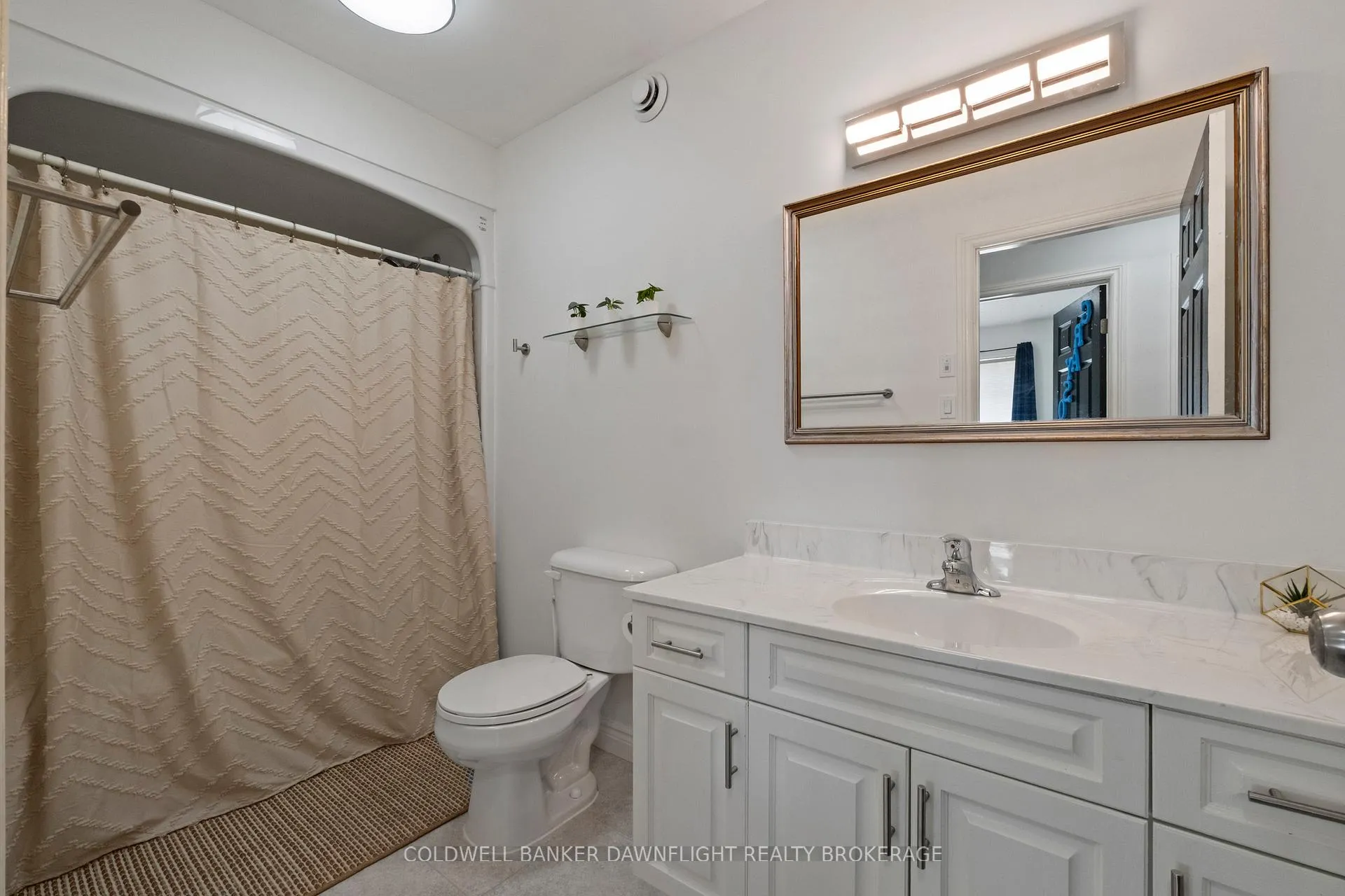 Photo 23 of 148 Broadway Street, North Middlesex, Parkhill — HOMEH