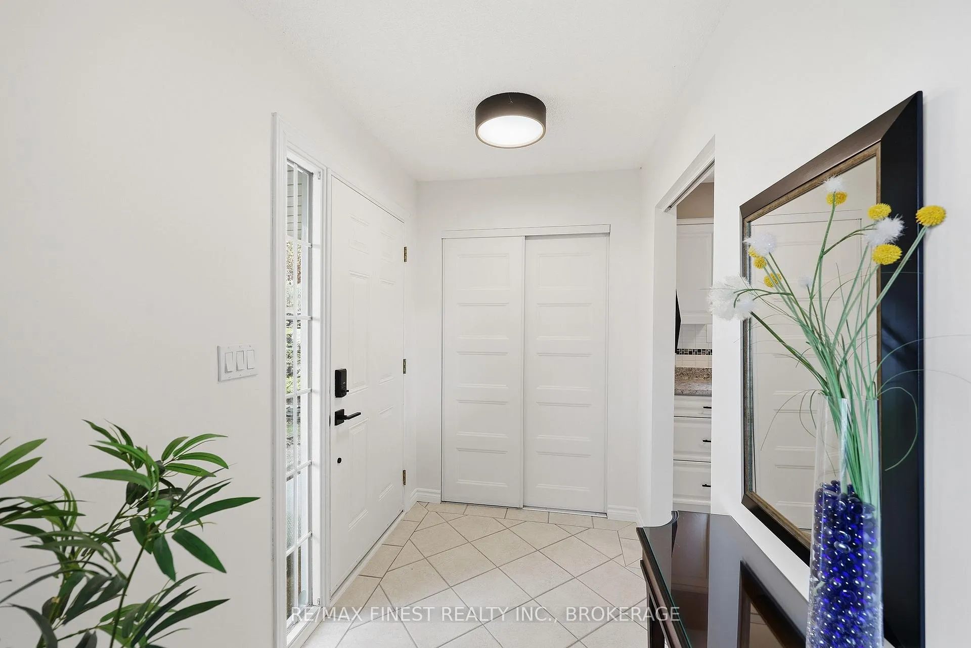 Photo 6 of 902 Pembridge Crescent, Kingston, South of Taylor-Kidd Blvd — HOMEH