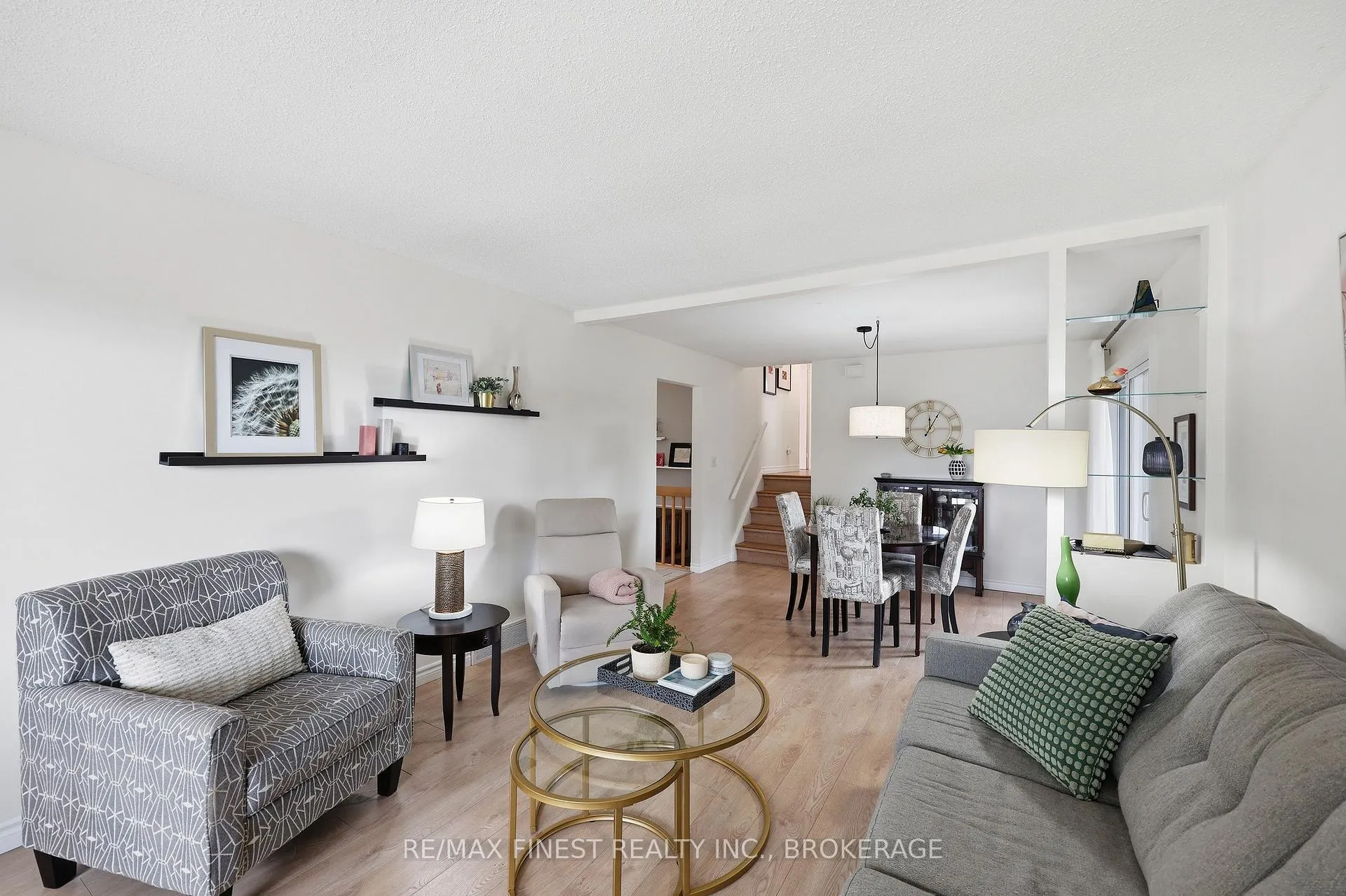 Photo 11 of 902 Pembridge Crescent, Kingston, South of Taylor-Kidd Blvd — HOMEH