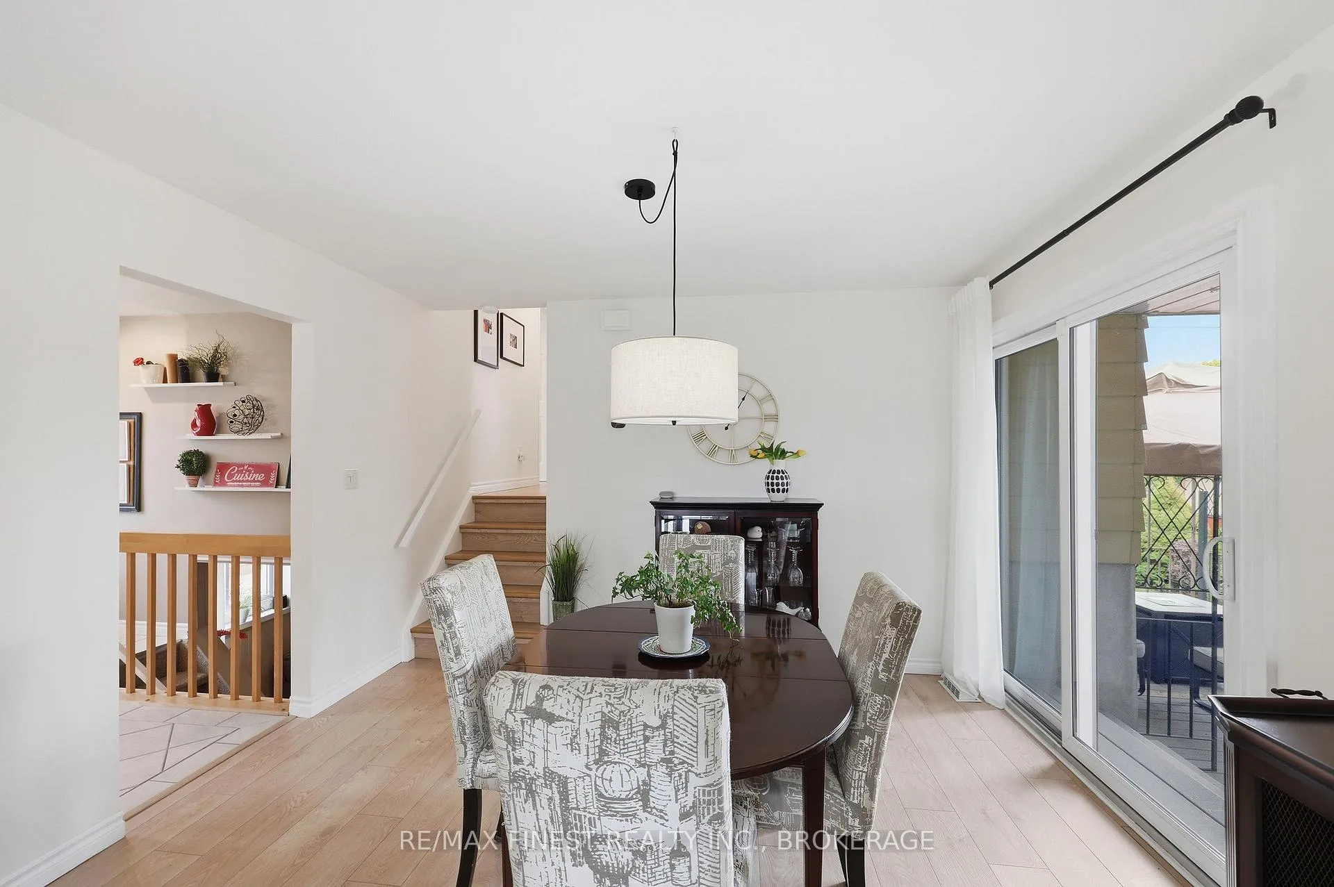 Photo 12 of 902 Pembridge Crescent, Kingston, South of Taylor-Kidd Blvd — HOMEH