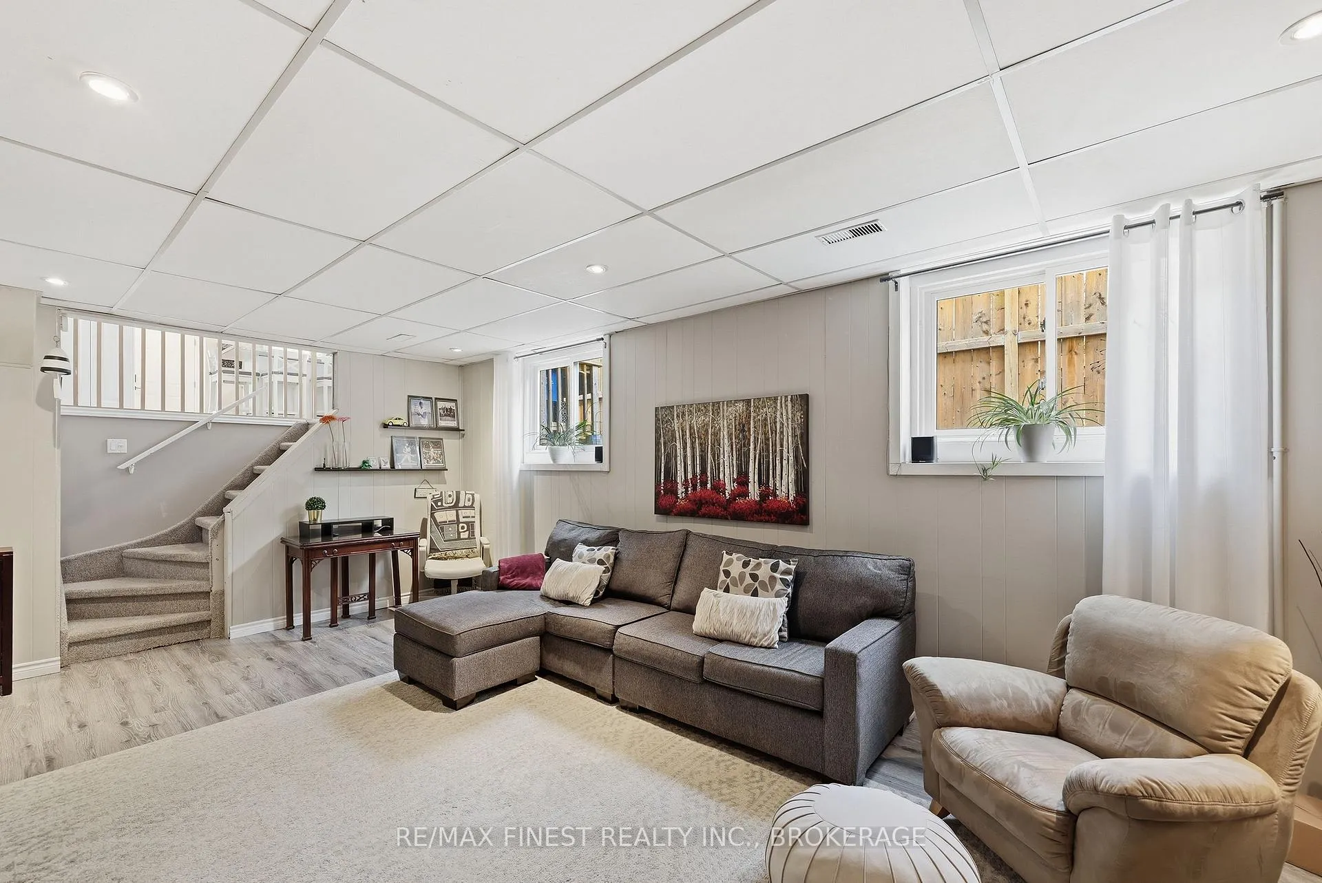 Photo 36 of 902 Pembridge Crescent, Kingston, South of Taylor-Kidd Blvd — HOMEH