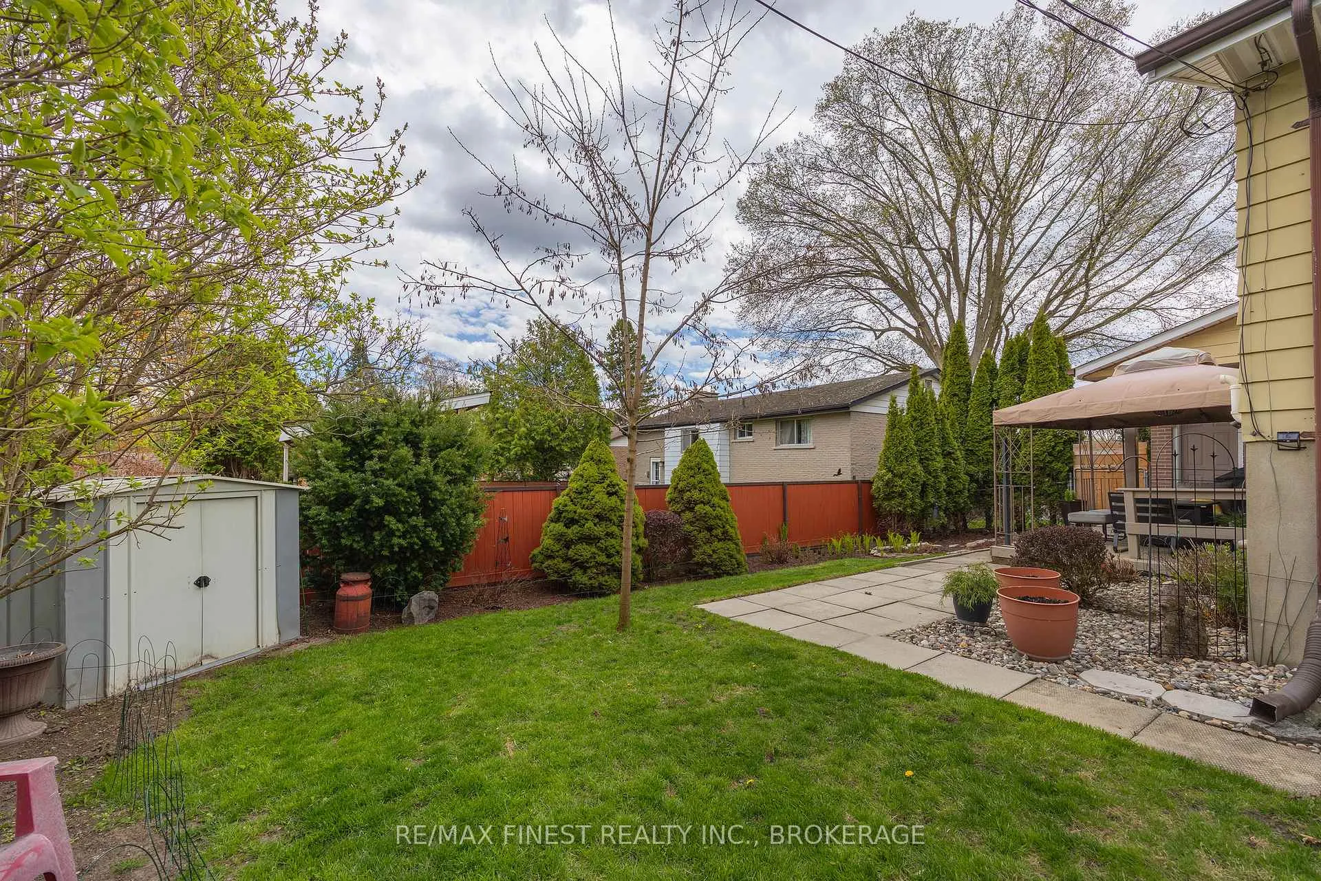 Photo 43 of 902 Pembridge Crescent, Kingston, South of Taylor-Kidd Blvd — HOMEH
