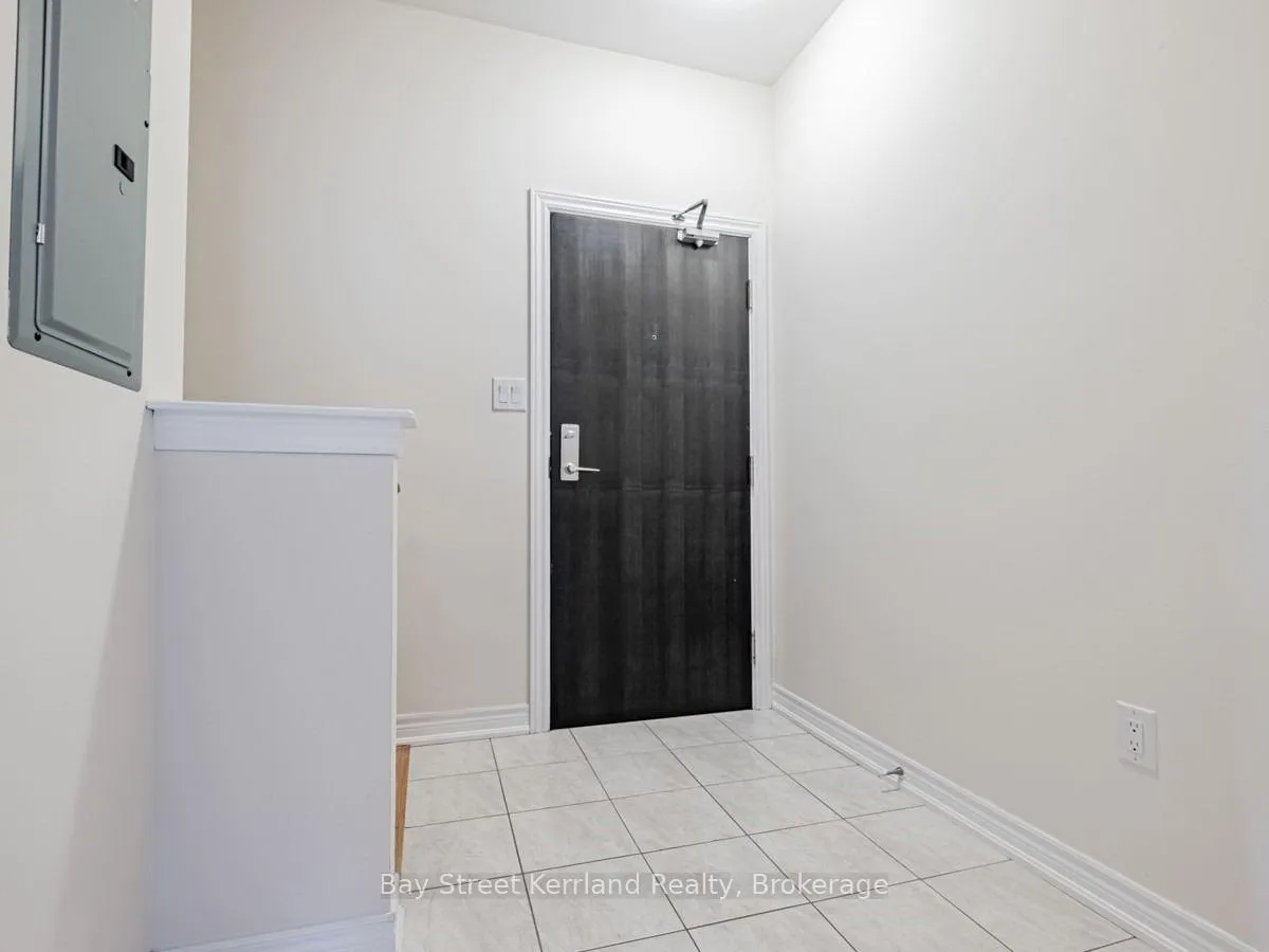 Photo 4 of Unit 203, 269 Georgian Drive, Oakville, River Oaks — HOMEH