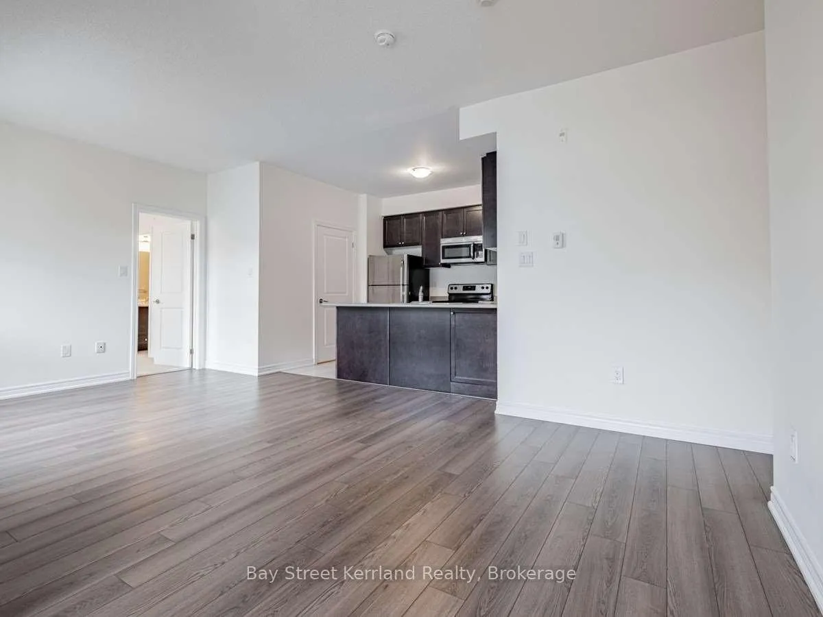 Photo 6 of Unit 203, 269 Georgian Drive, Oakville, River Oaks — HOMEH