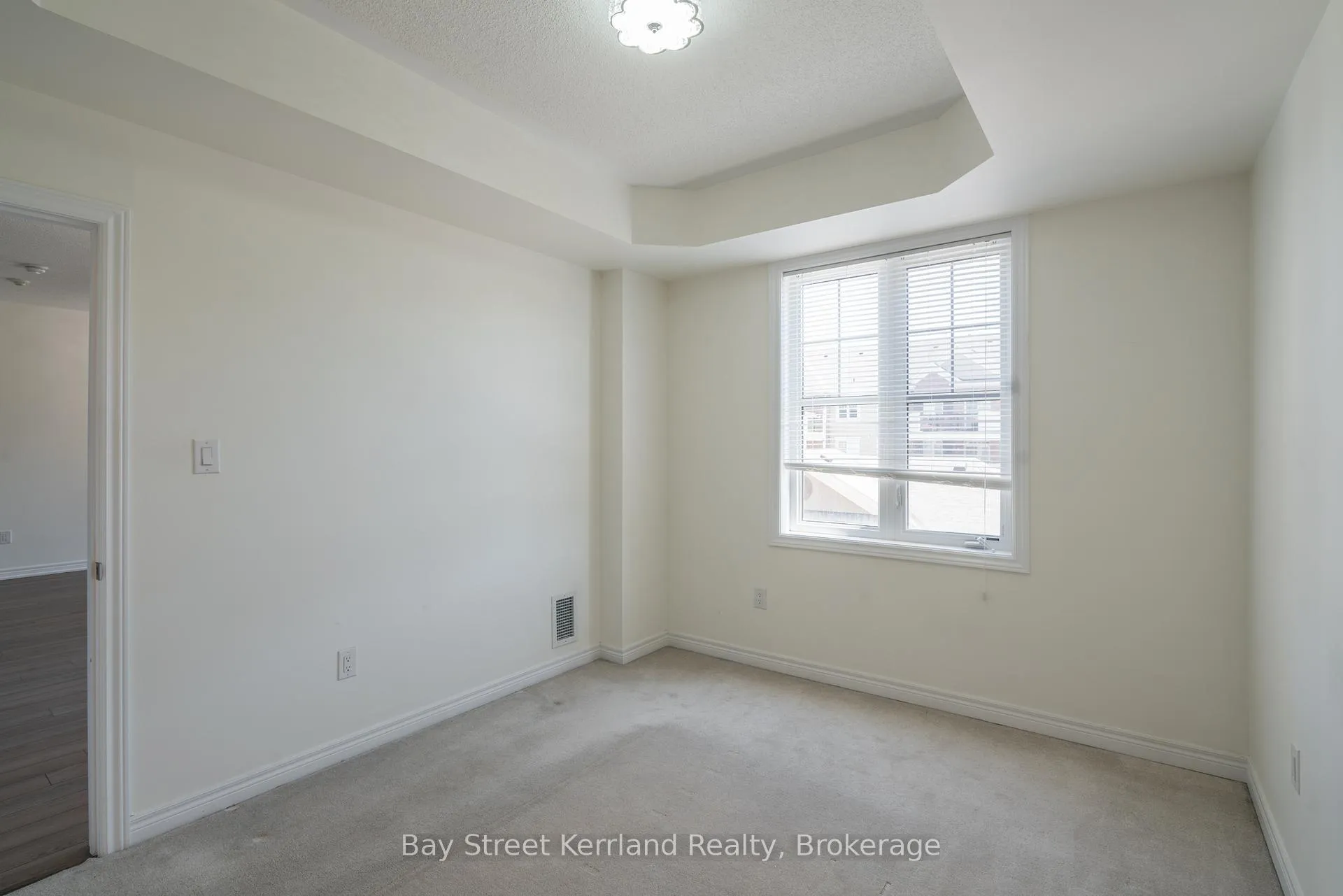 Photo 12 of Unit 203, 269 Georgian Drive, Oakville, River Oaks — HOMEH
