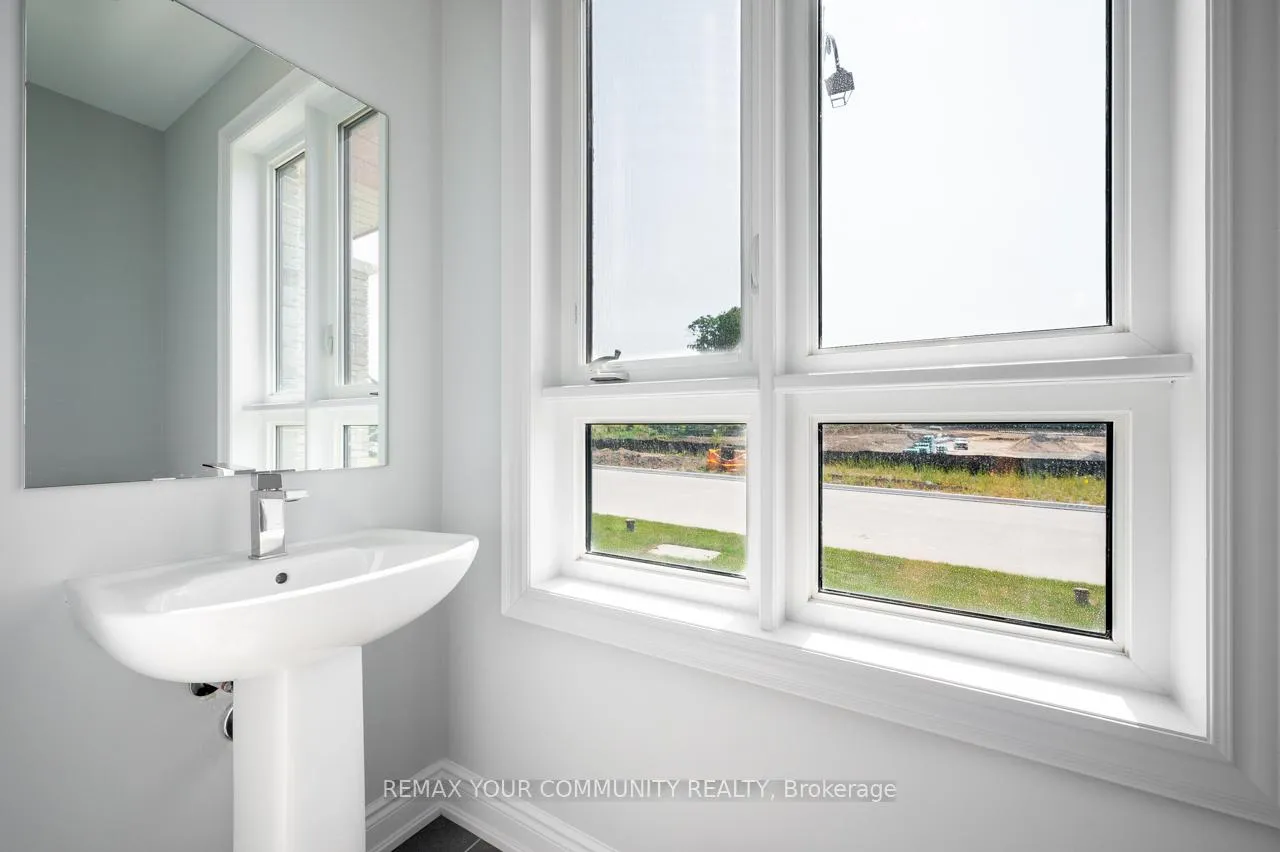 Photo 4 of 49 Periwinkle Road, Springwater, Midhurst — HOMEH