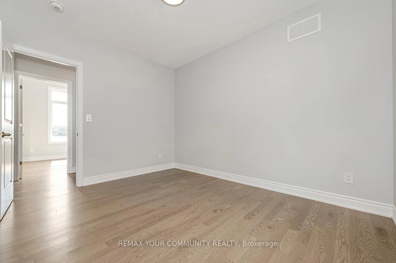 Photo 33 of 49 Periwinkle Road, Springwater, Midhurst — HOMEH