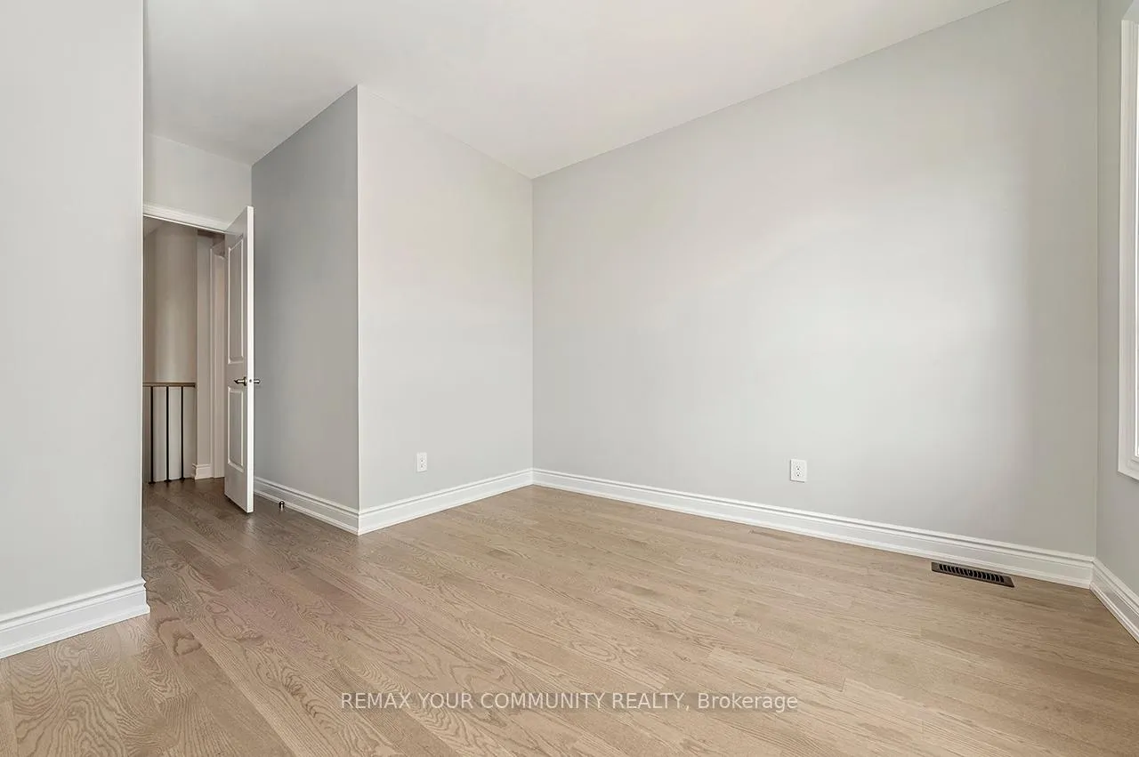 Photo 38 of 49 Periwinkle Road, Springwater, Midhurst — HOMEH