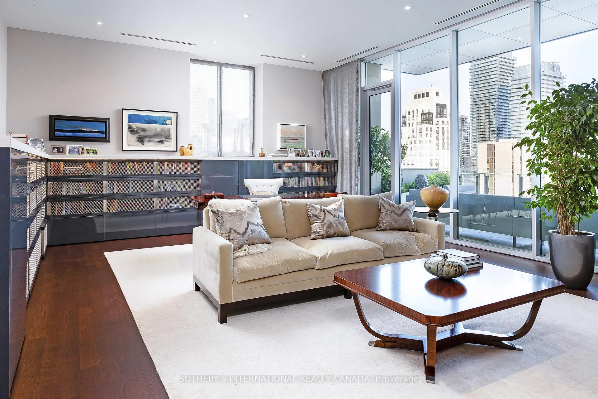Photo 12 of Unit 1700, 155 Cumberland Street, Toronto, The Annex — HOMEH