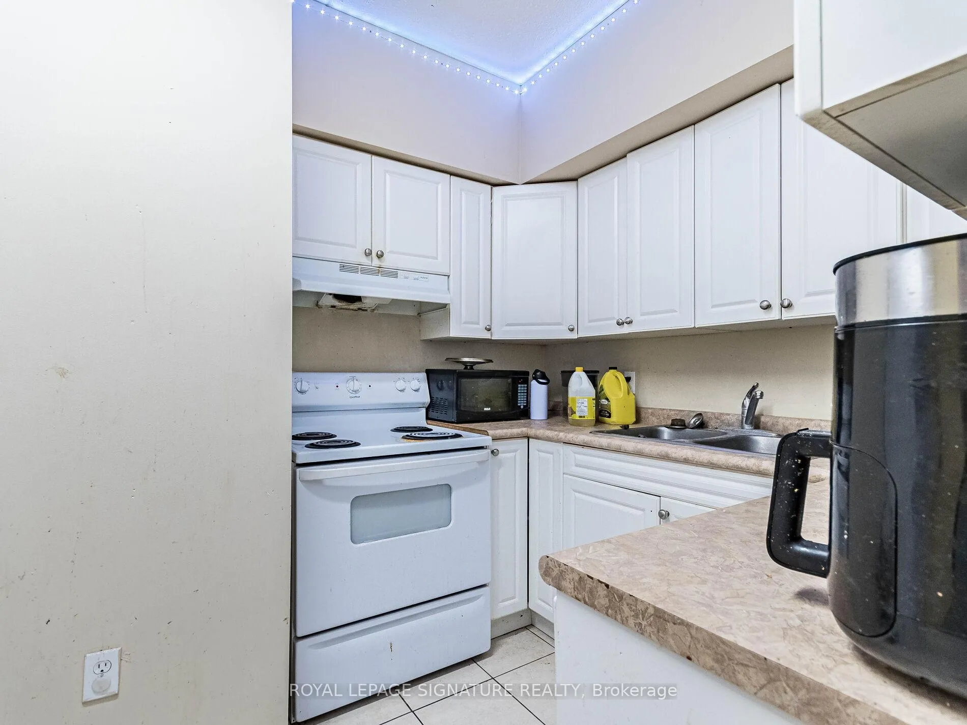 Photo 9 of Unit 203, 251 Lester Street, Waterloo, Downtown Waterloo — HOMEH