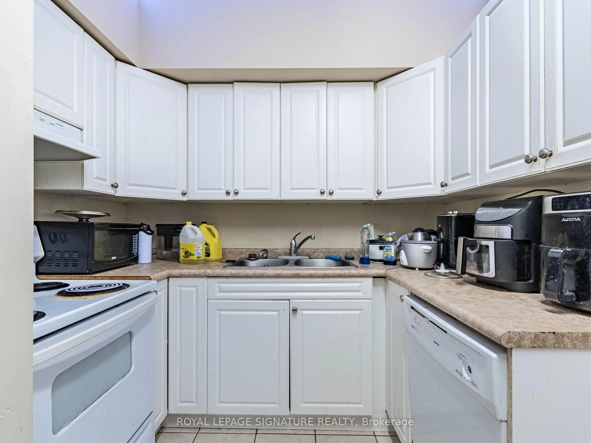 Photo 10 of Unit 203, 251 Lester Street, Waterloo, Downtown Waterloo — HOMEH