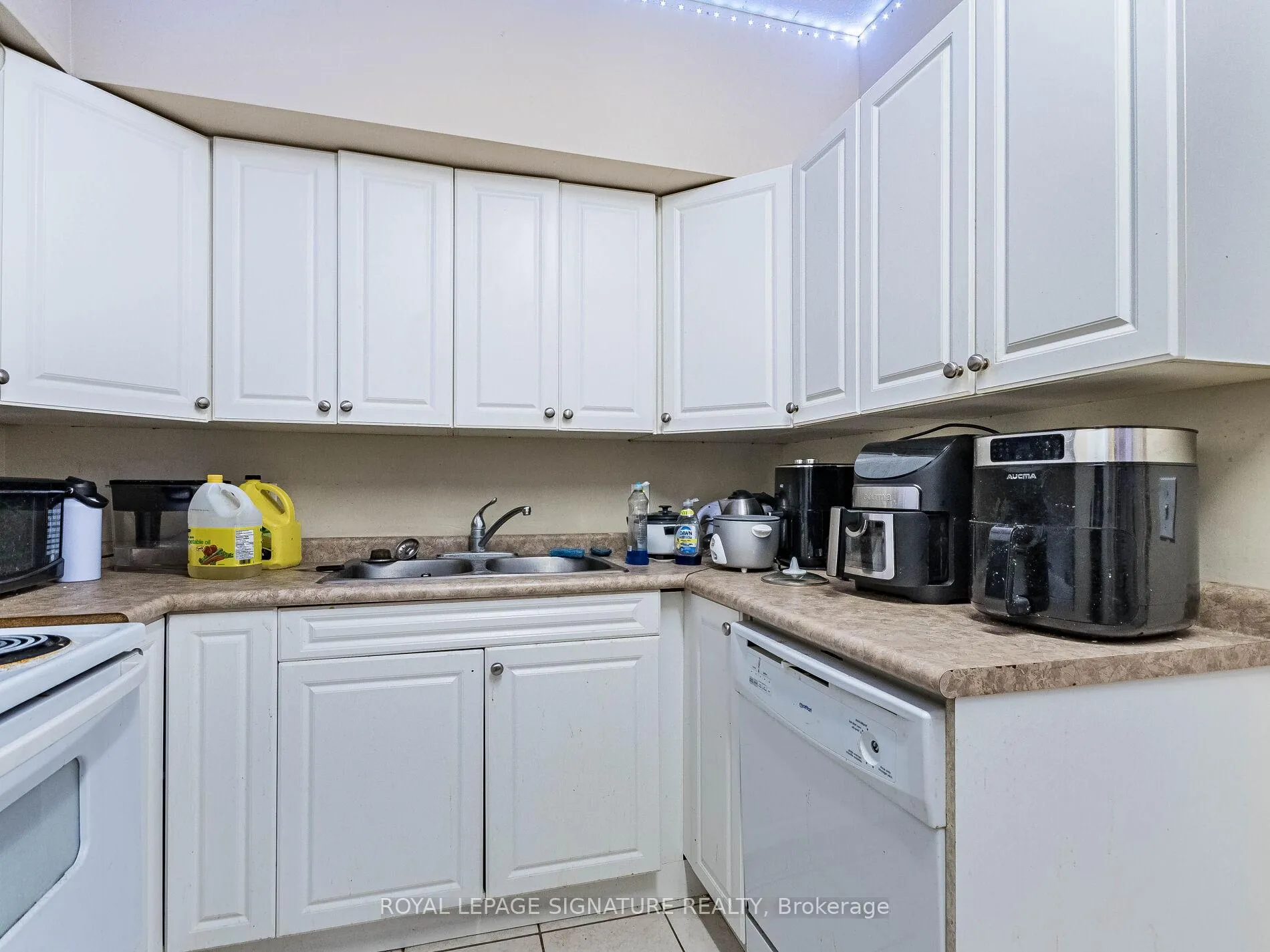 Photo 11 of Unit 203, 251 Lester Street, Waterloo, Downtown Waterloo — HOMEH