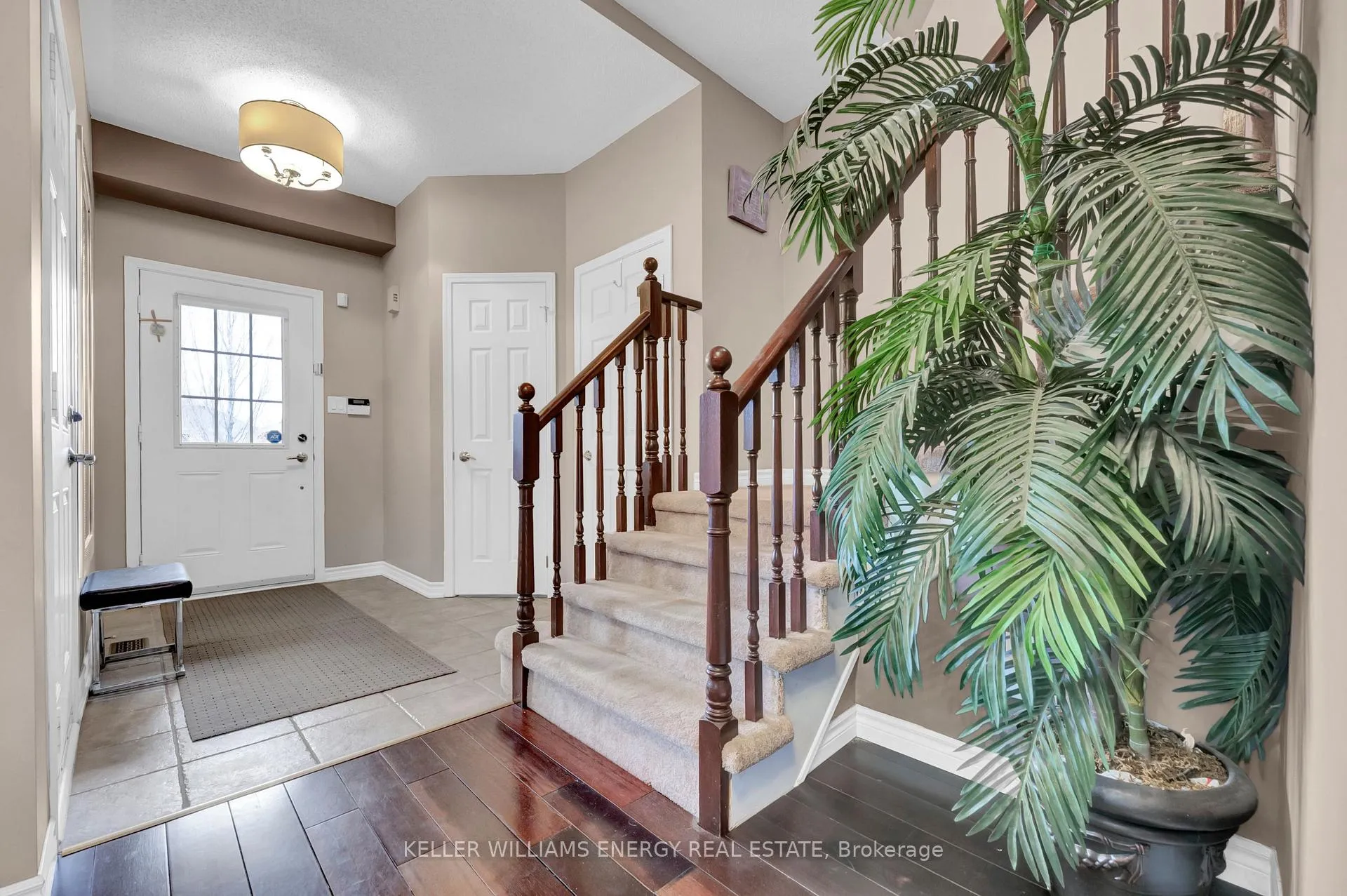 Photo 5 of 1307 MacInally Court, Oshawa, Pinecrest — HOMEH