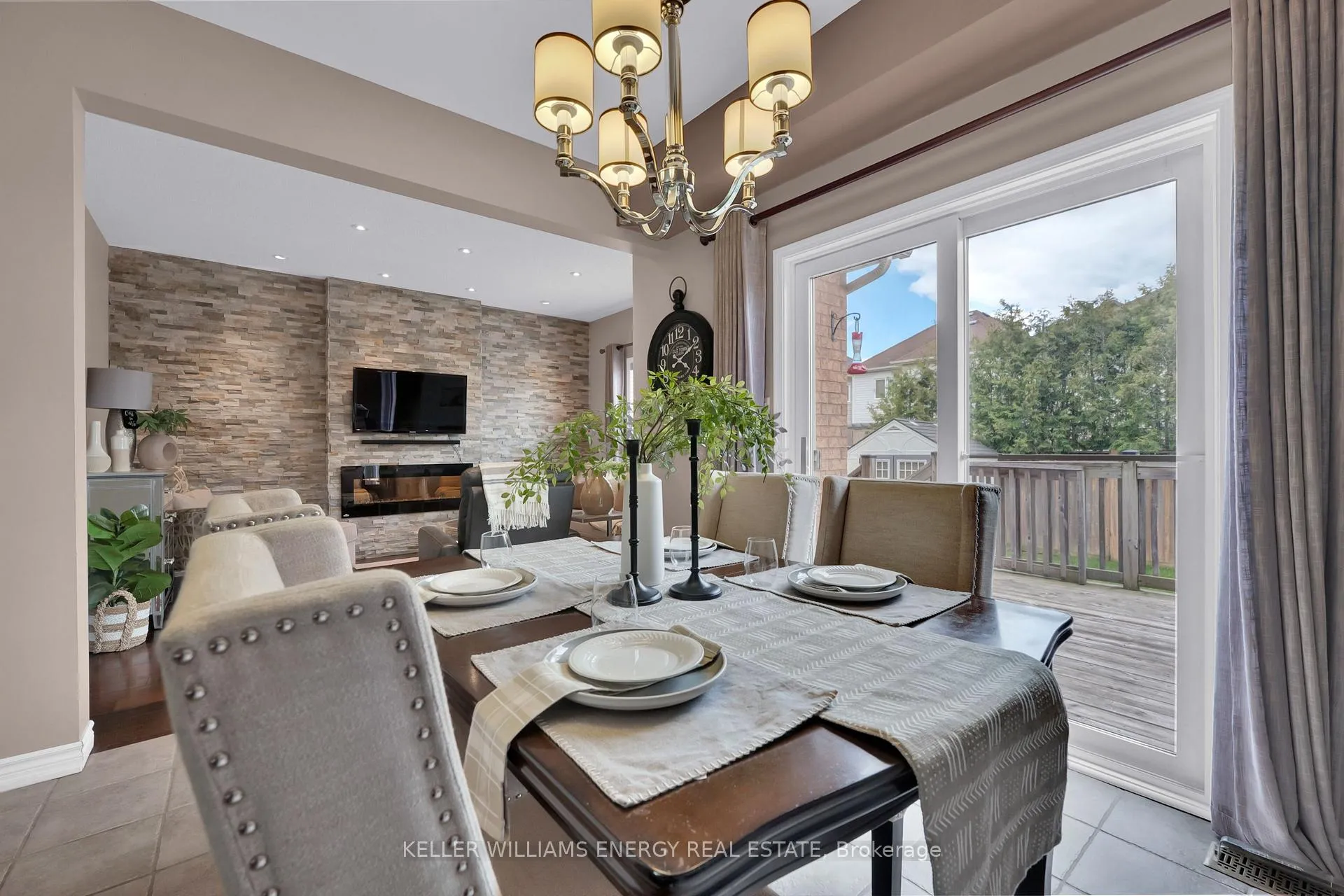 Photo 14 of 1307 MacInally Court, Oshawa, Pinecrest — HOMEH