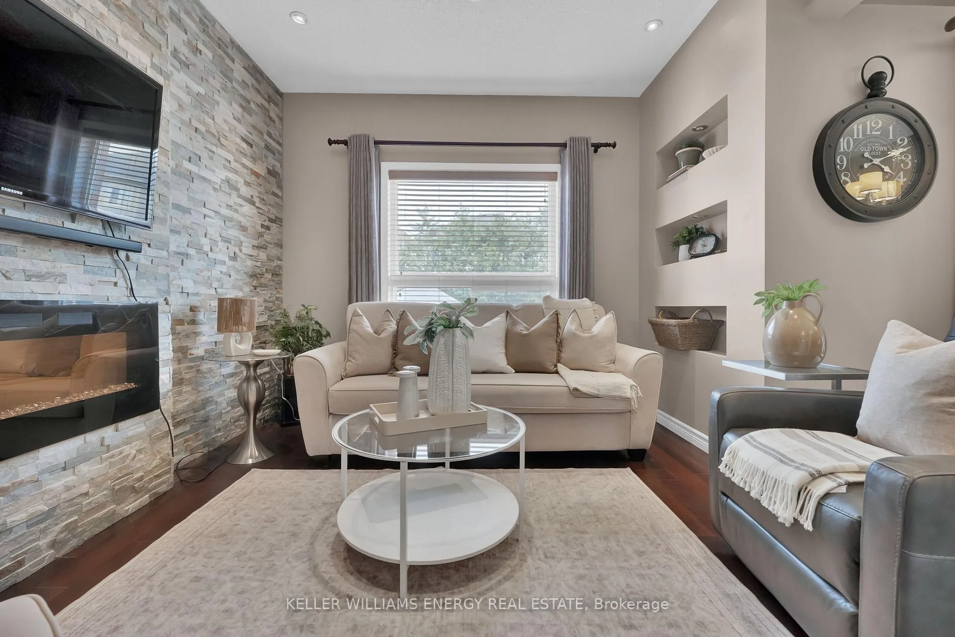 Photo 19 of 1307 MacInally Court, Oshawa, Pinecrest — HOMEH