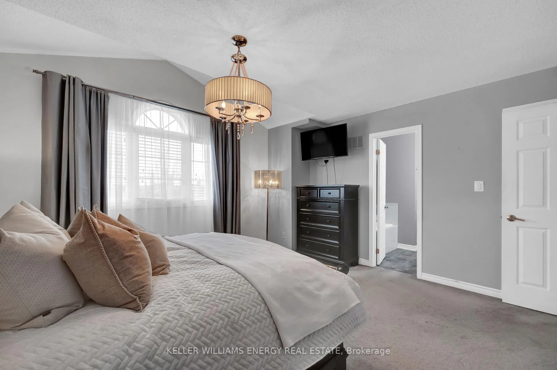 Photo 23 of 1307 MacInally Court, Oshawa, Pinecrest — HOMEH
