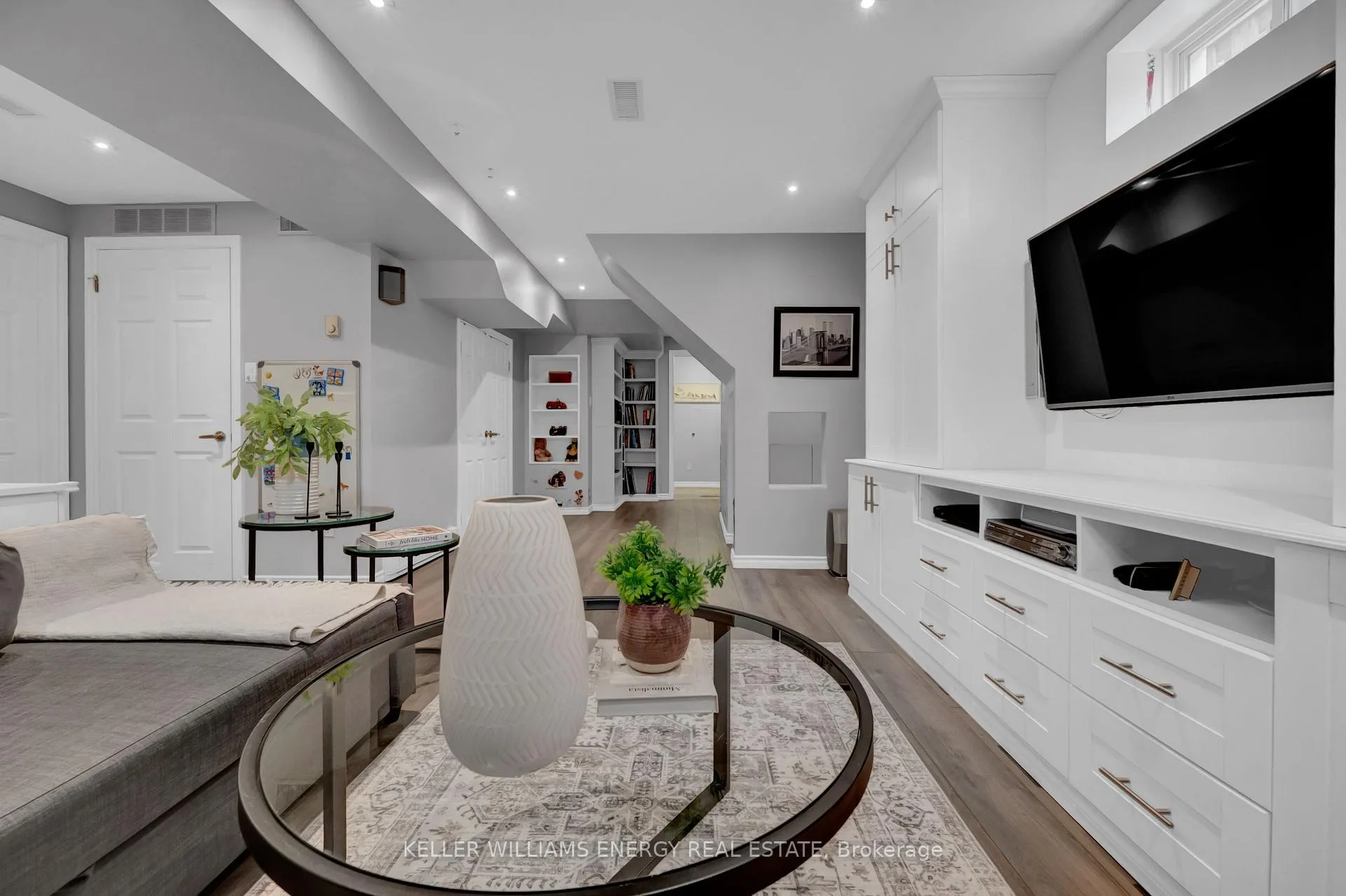 Photo 39 of 1307 MacInally Court, Oshawa, Pinecrest — HOMEH
