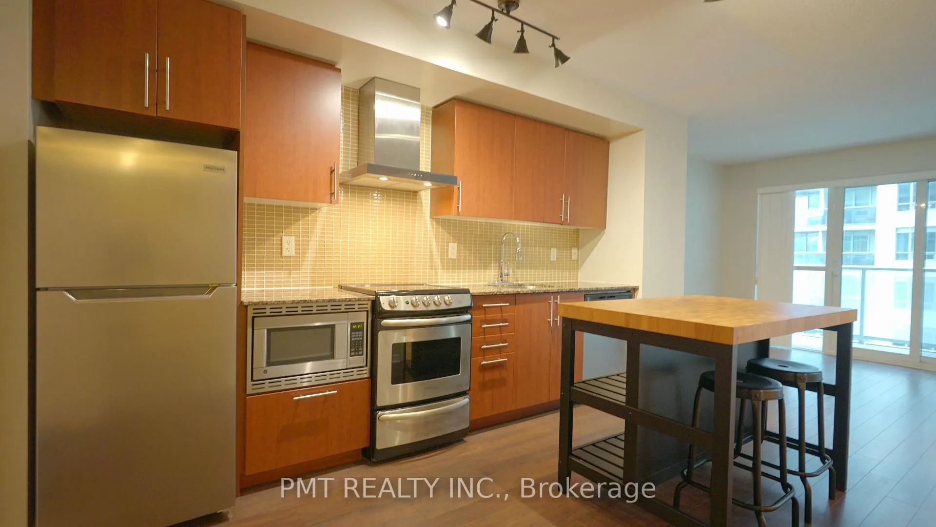 Photo 4 of Unit 721, 352 Front Street W, Toronto, Waterfront Communities — HOMEH